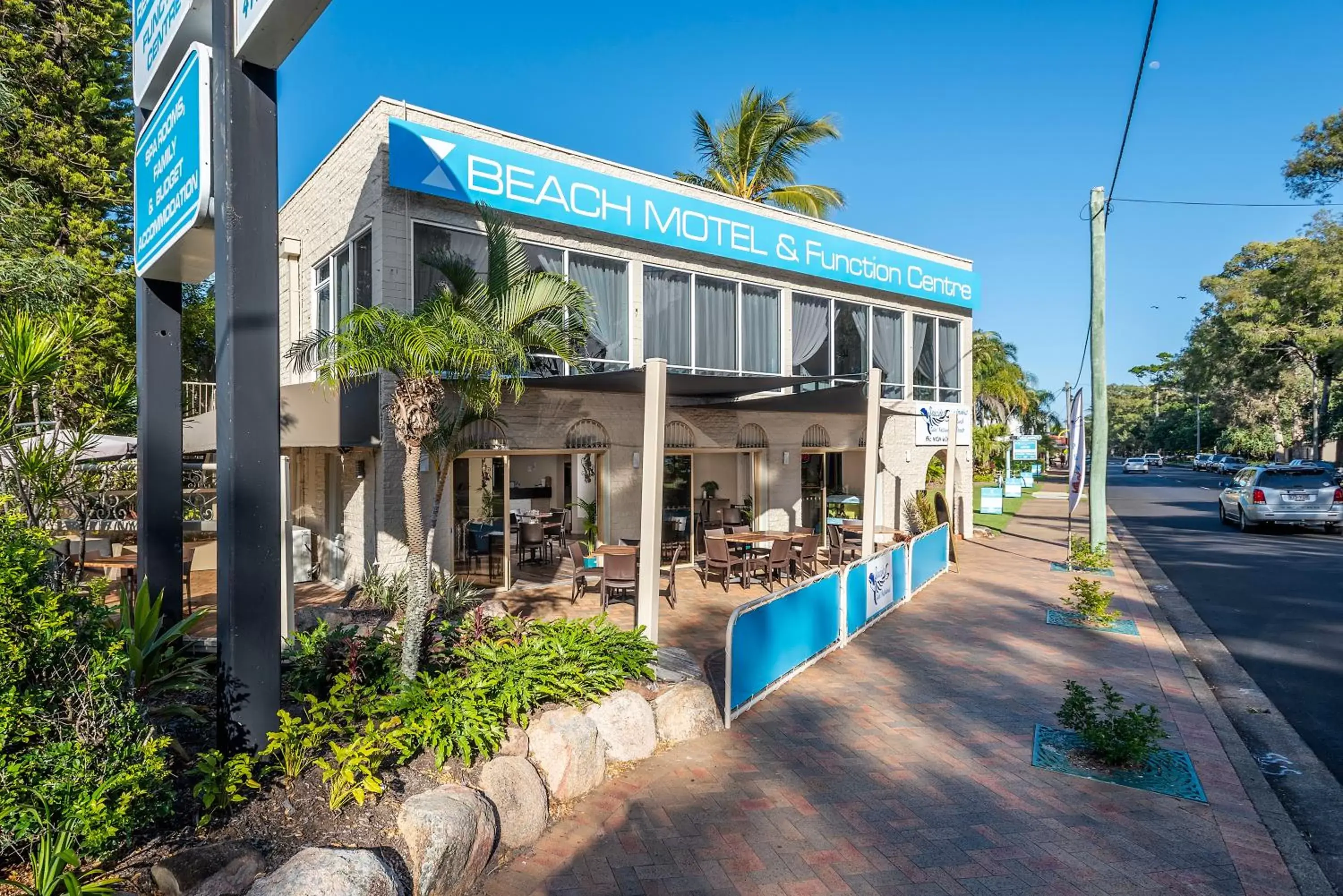 Food and drinks, Property Building in The Beach Motel Hervey Bay