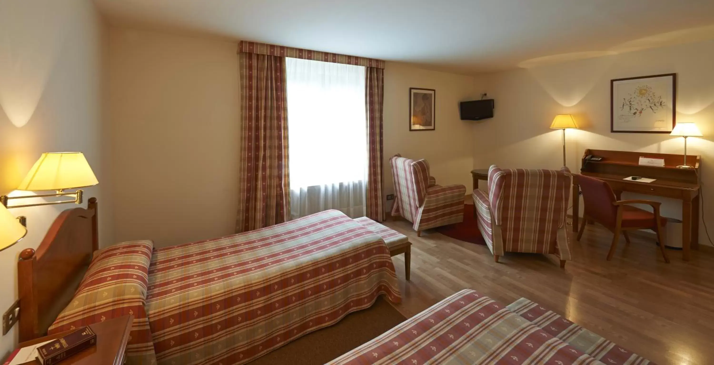 Bedroom in Hotel Abat Cisneros Montserrat