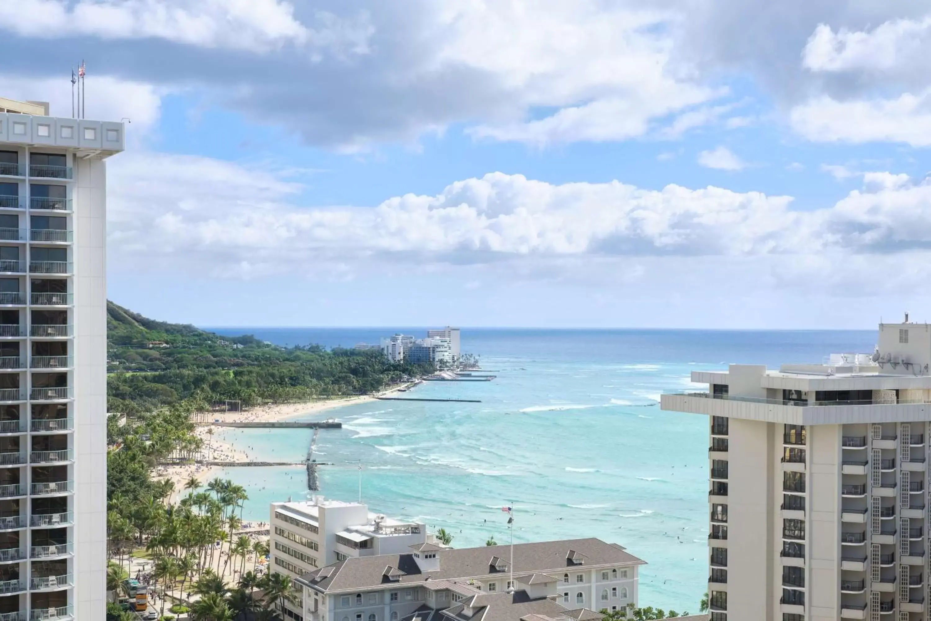 Photo of the whole room, Sea View in OUTRIGGER Waikiki Beachcomber Hotel