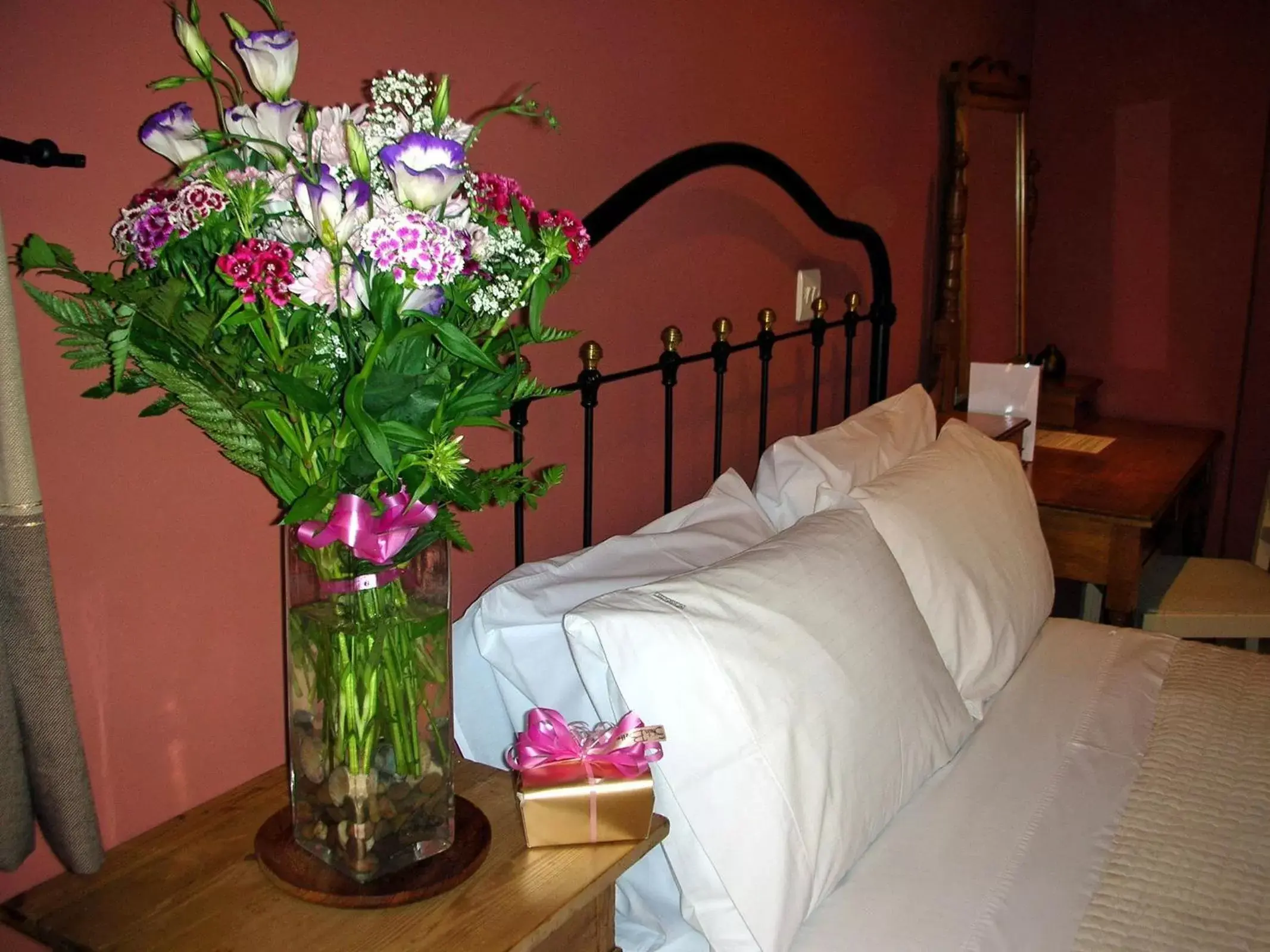 Bedroom, Bed in Upper Neatham Mill