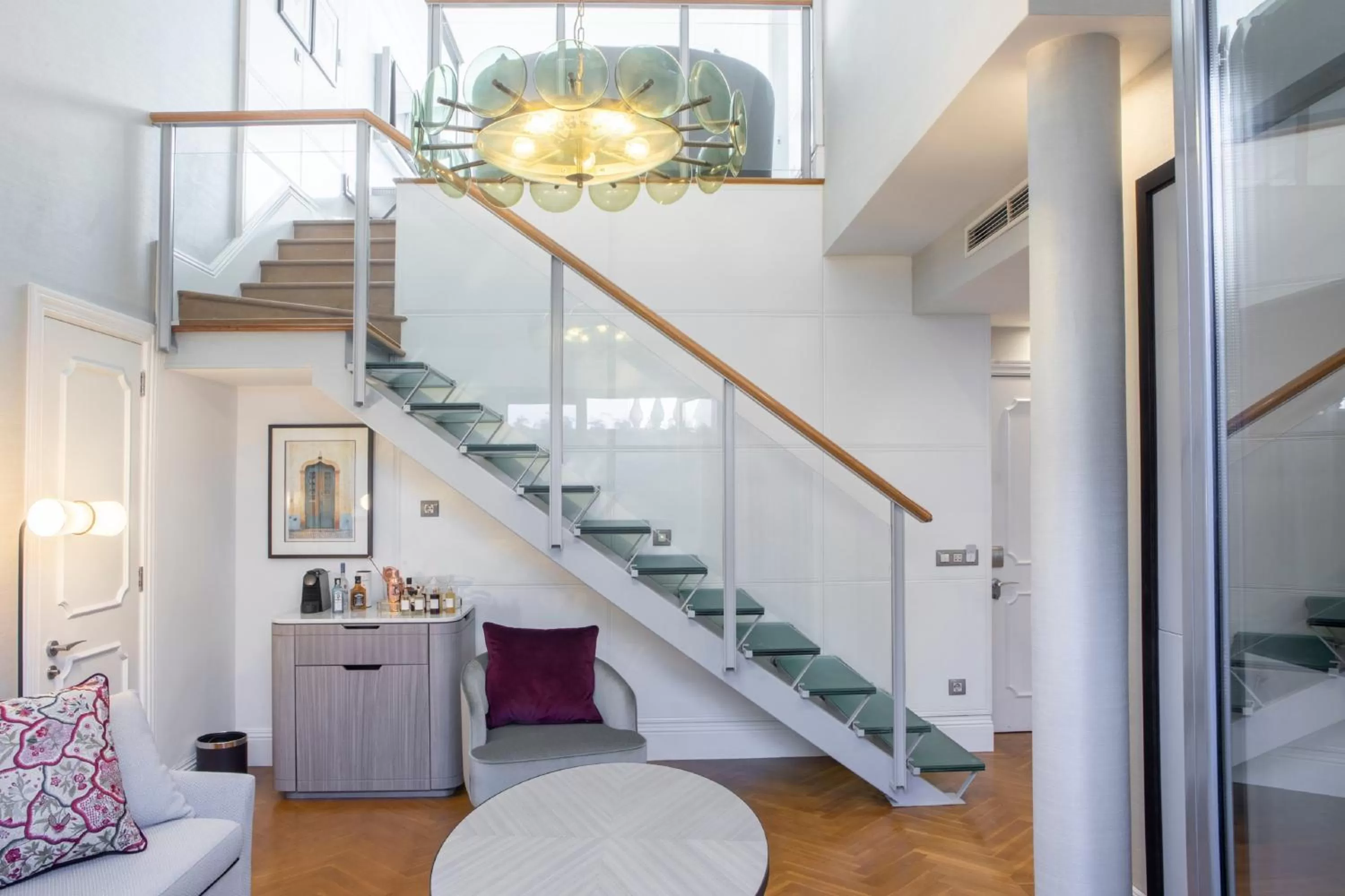 Photo of the whole room in InterContinental Porto - Palacio das Cardosas by IHG