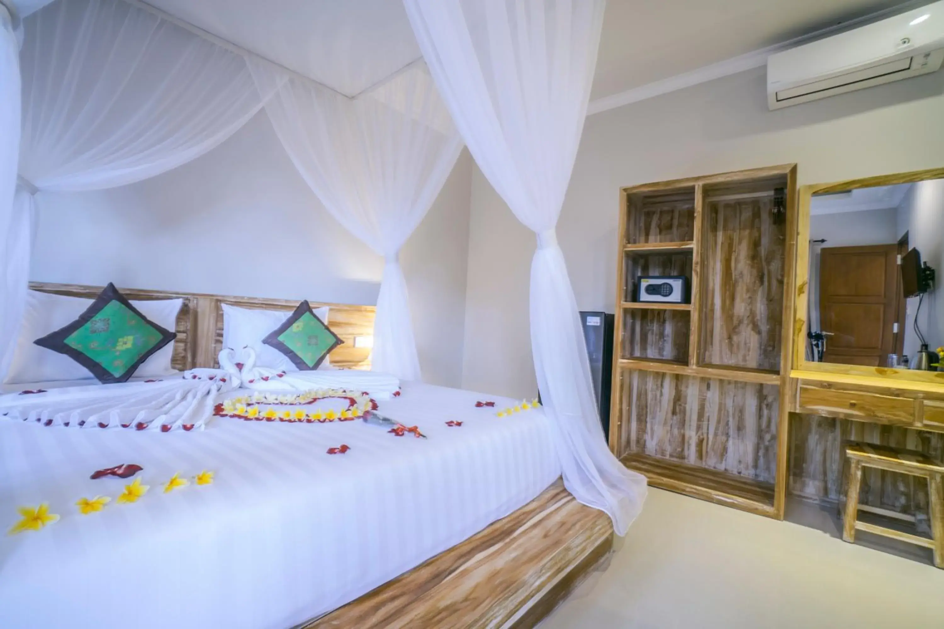 Bedroom, Bed in Ubud Tropical Garden 2