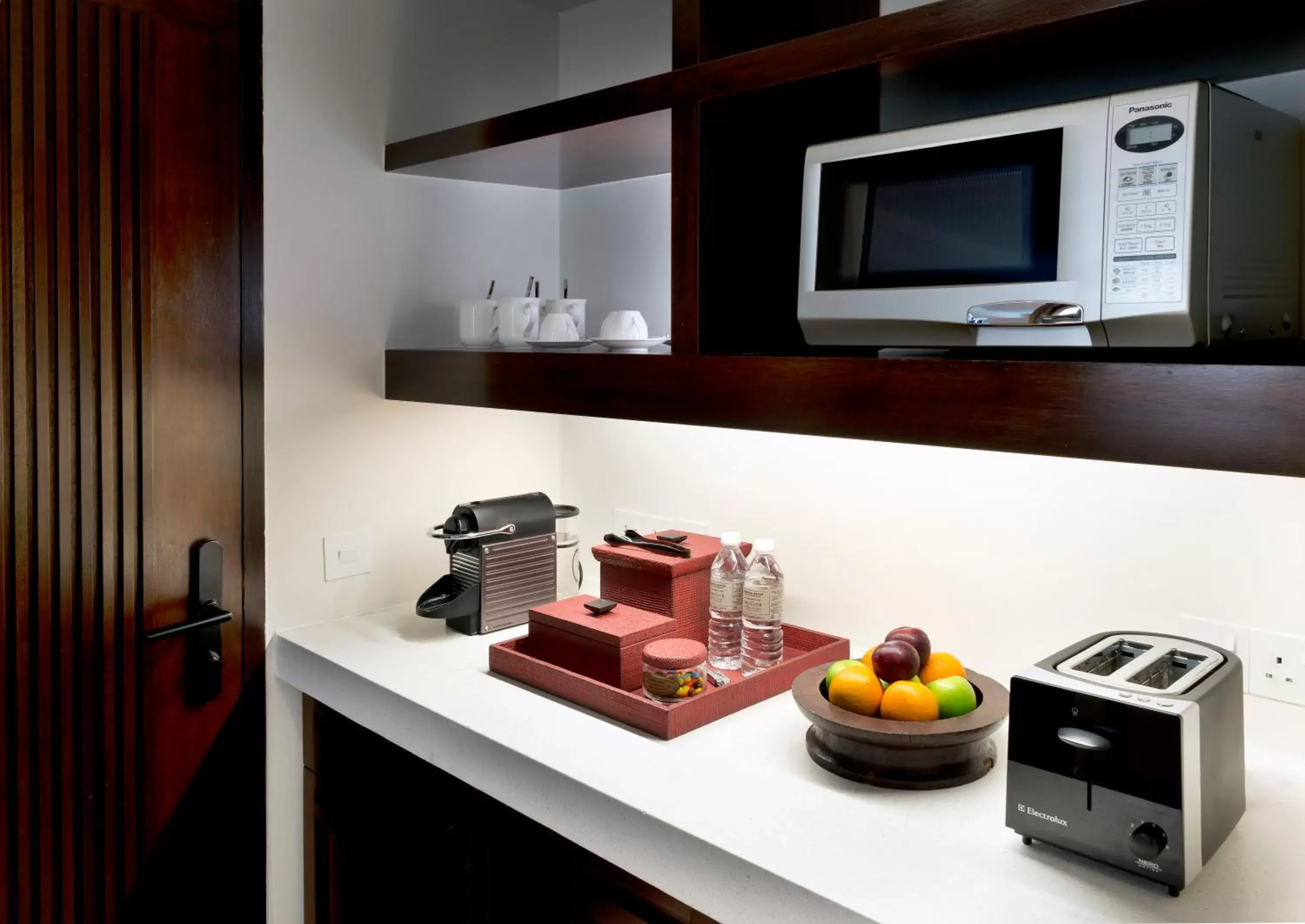 minibar, Kitchen/Kitchenette in The Saujana Kuala Lumpur