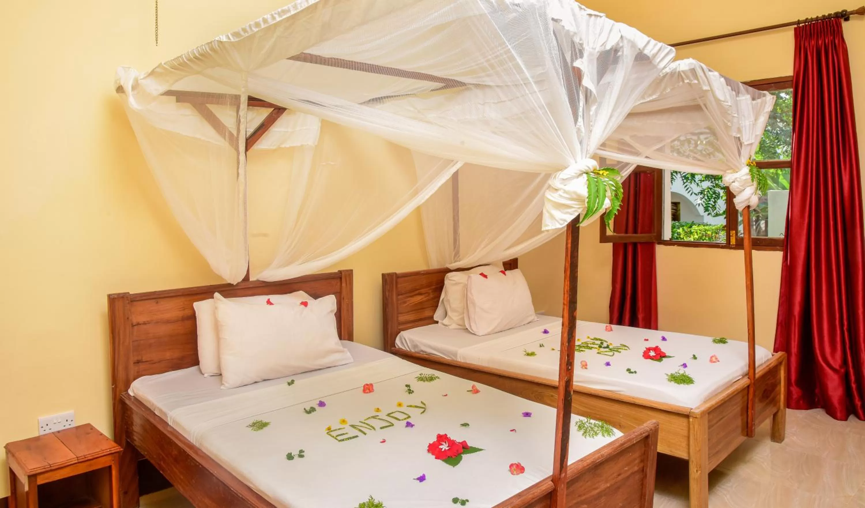 Bed in Amaan Beach Bungalows