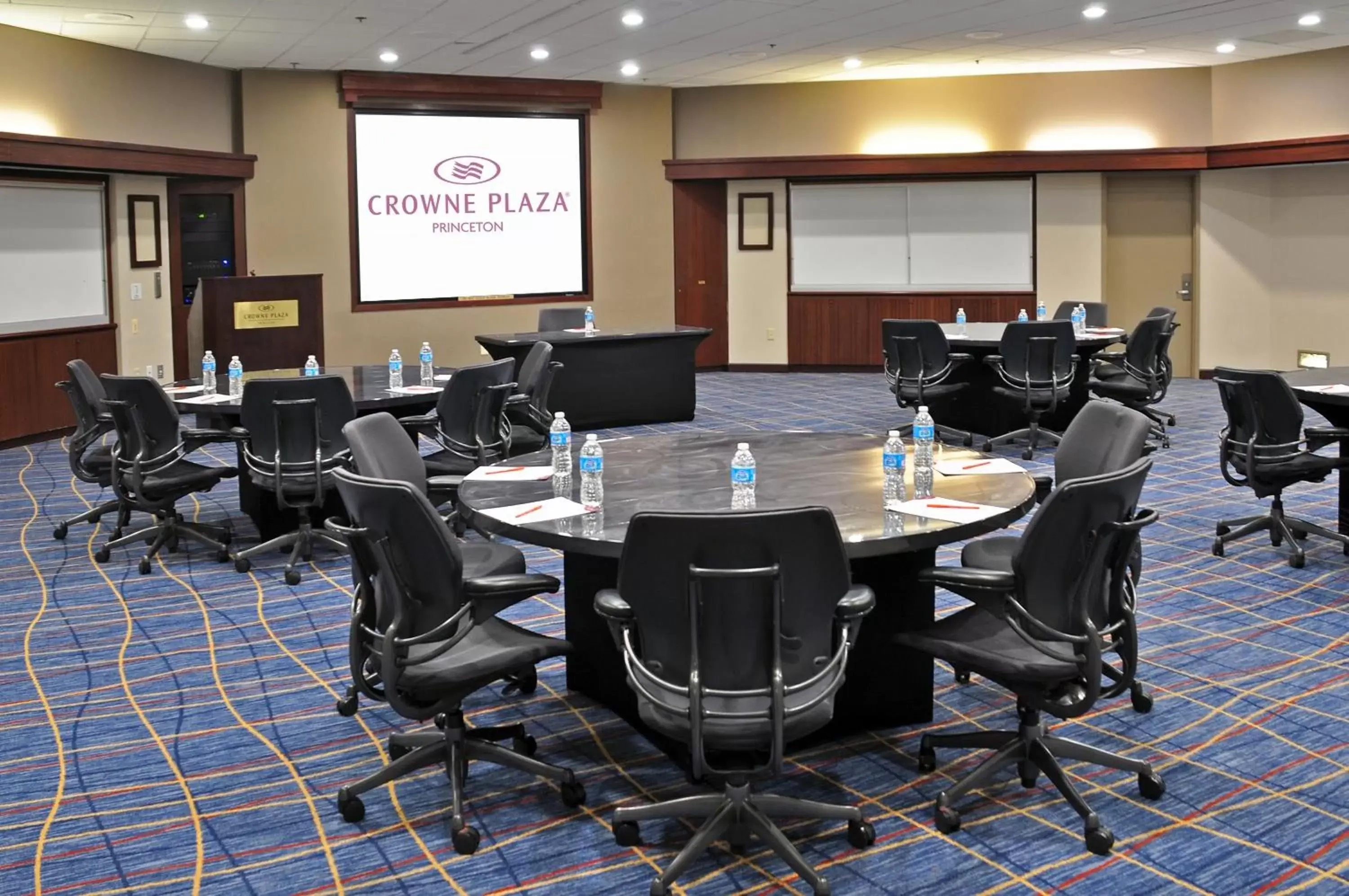 Meeting/conference room in Crowne Plaza Princeton, an IHG Hotel