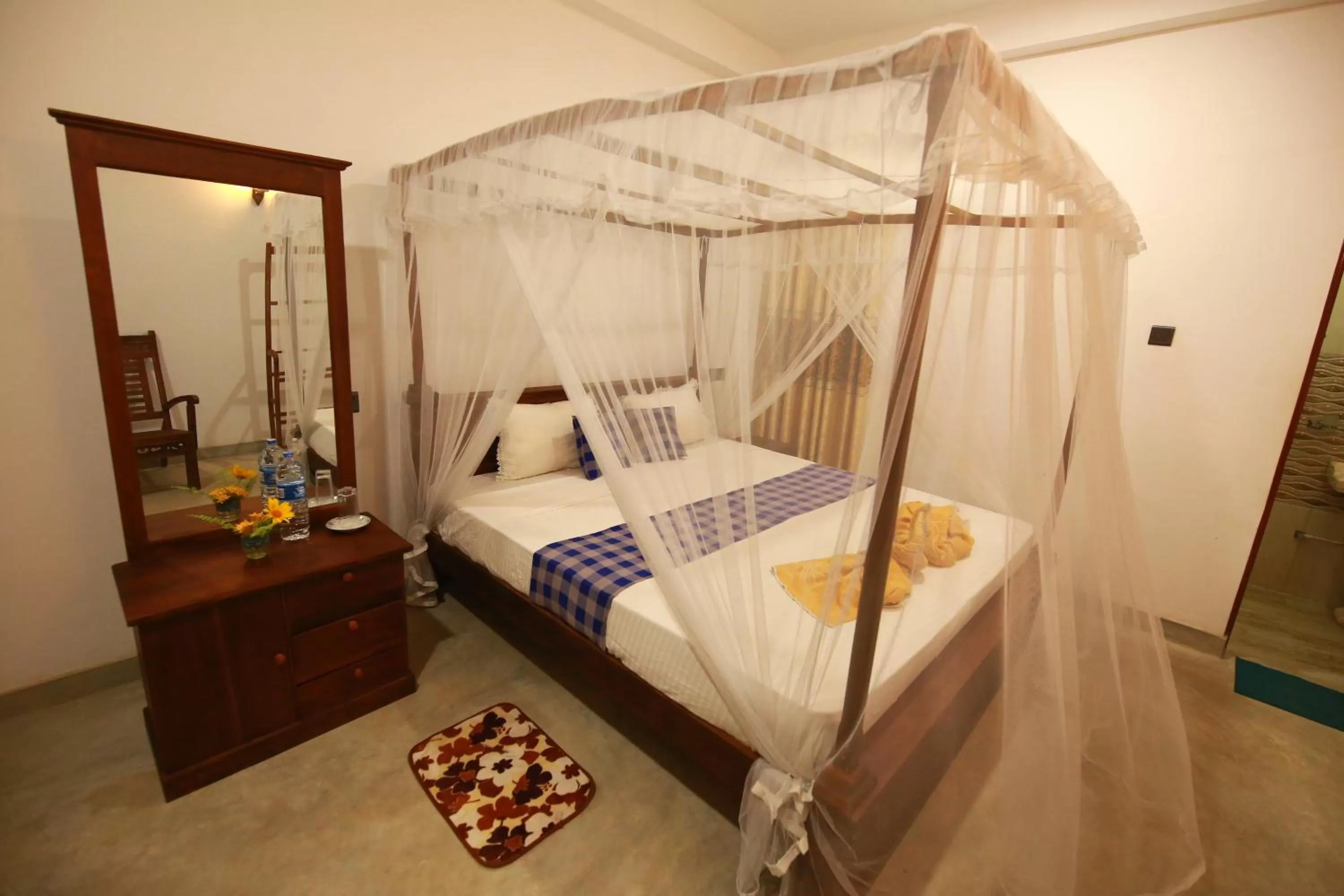 Photo of the whole room, Bed in Surf Orchid Villa