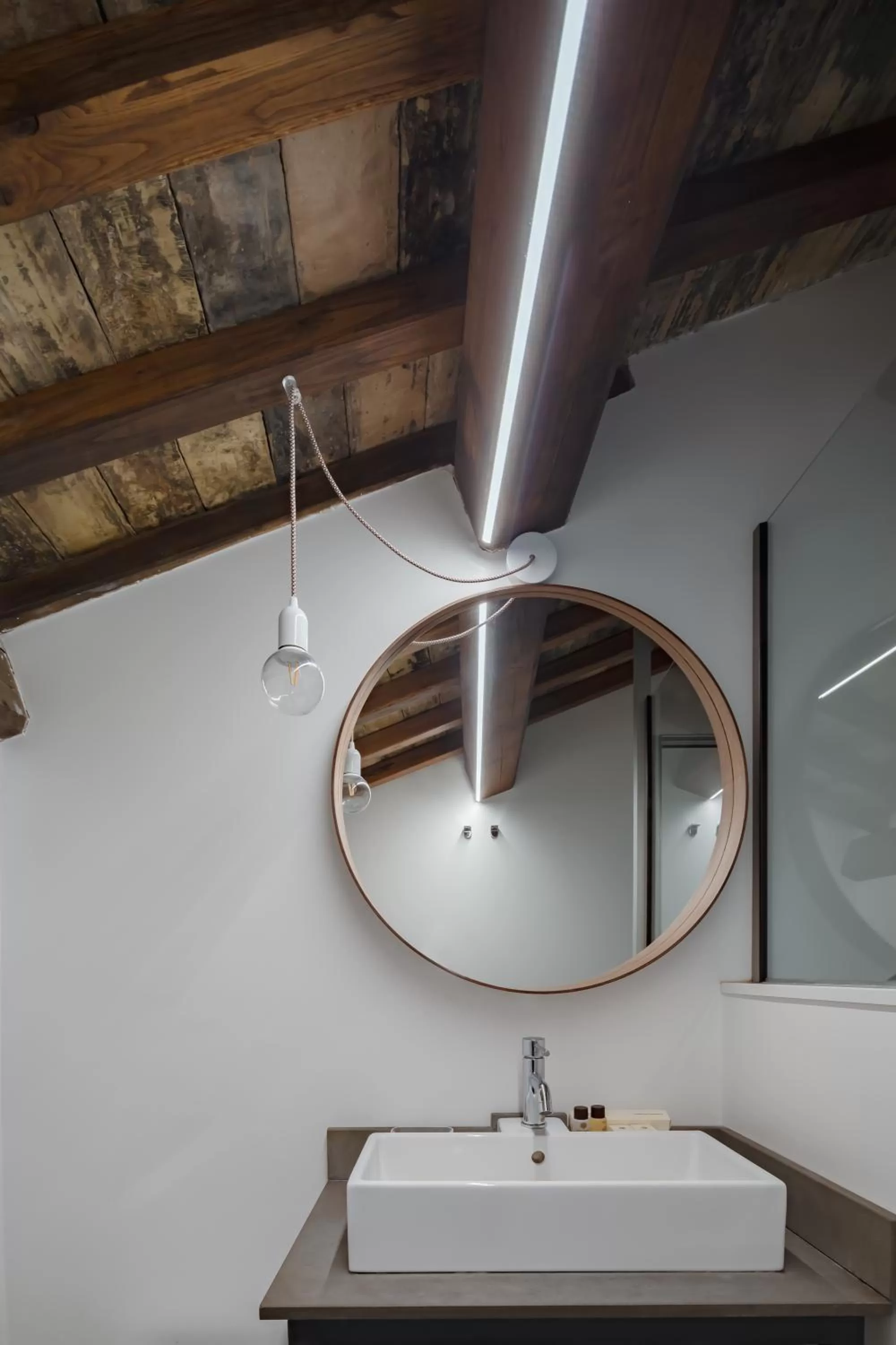 Bathroom in Palazzo Lupardi Relais