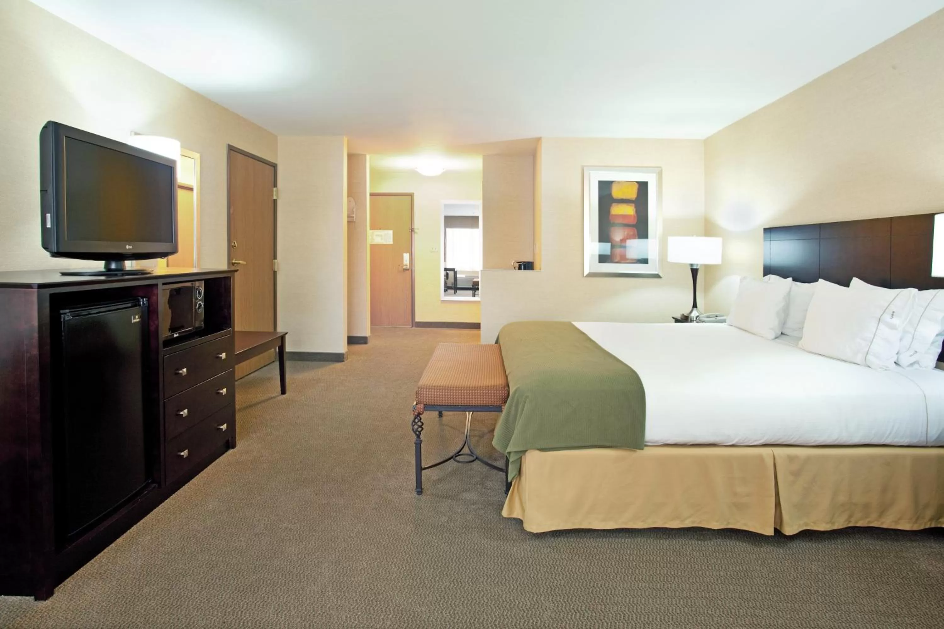 Photo of the whole room, Bed in Holiday Inn Express Hotel & Suites Nogales by IHG