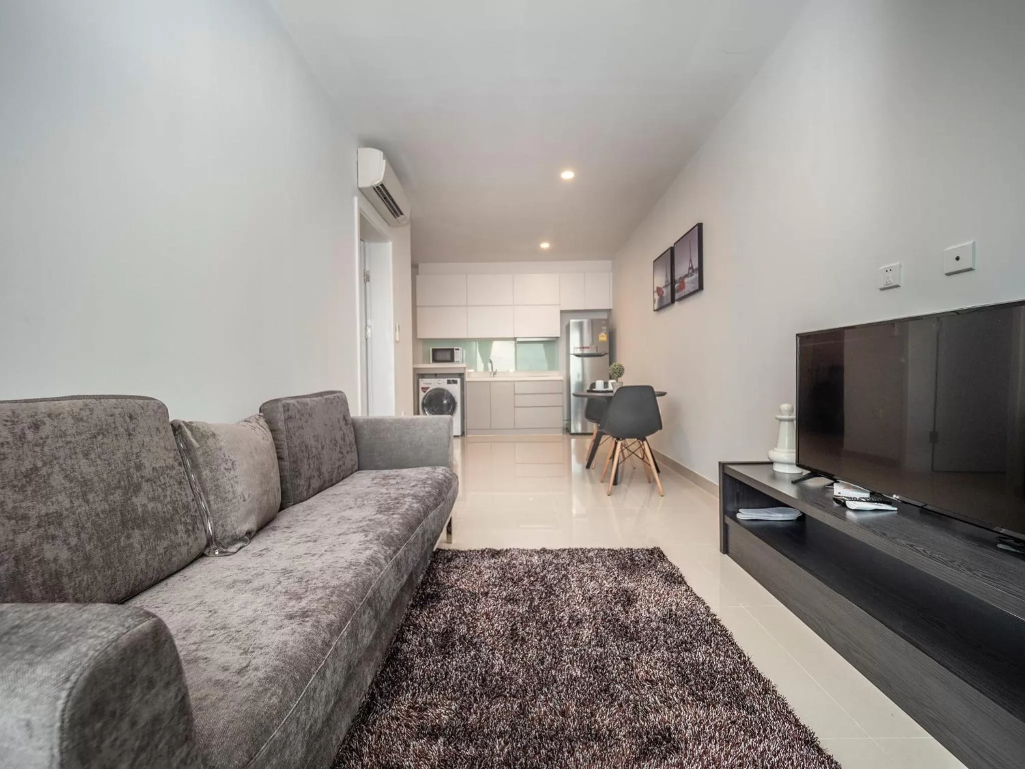 Living room in The Bridge Club