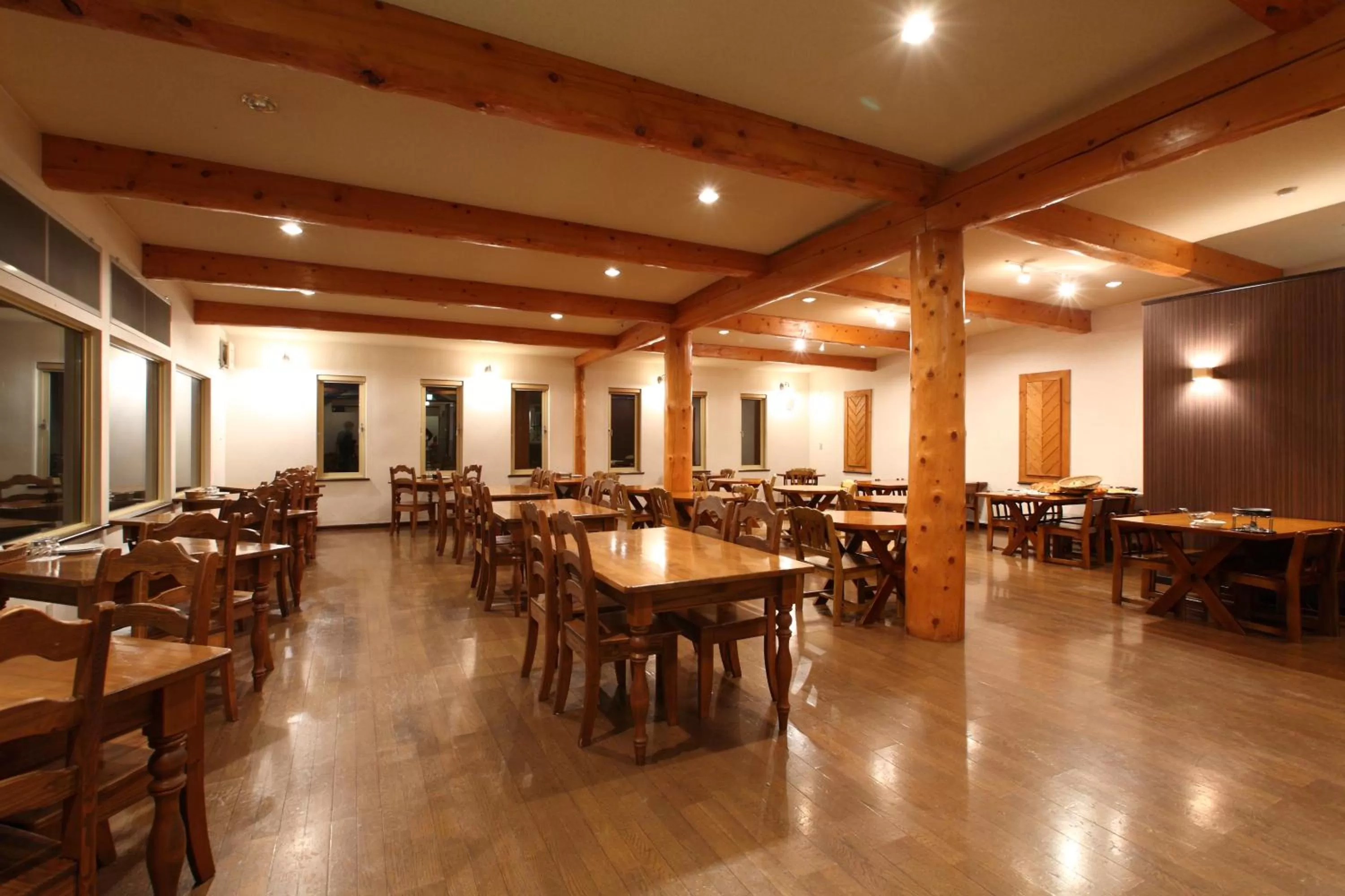 Restaurant/places to eat in Resort Inn North Country