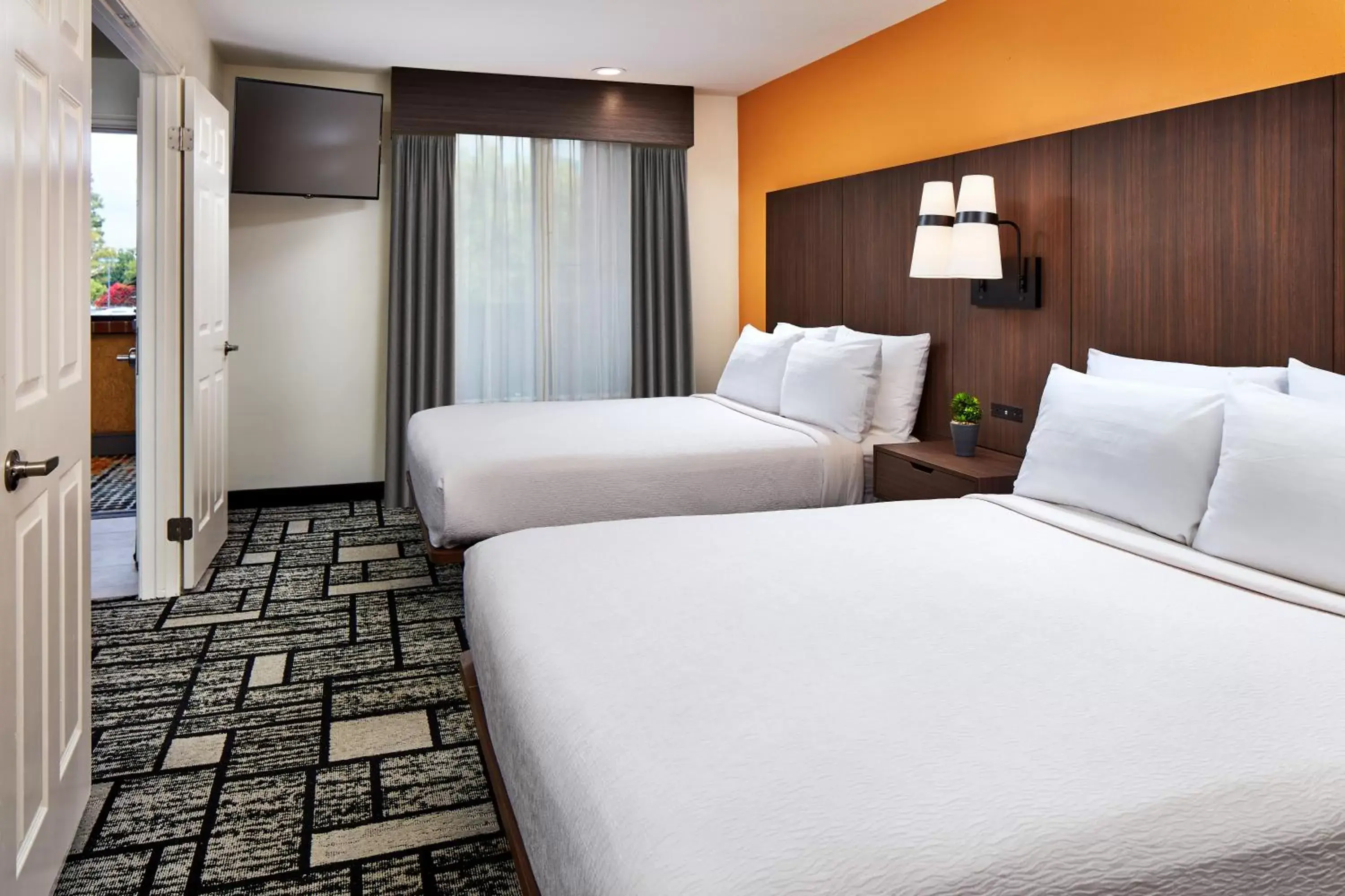 Bedroom, Bed in Best Western Plus Meridian Inn & Suites, Anaheim-Orange