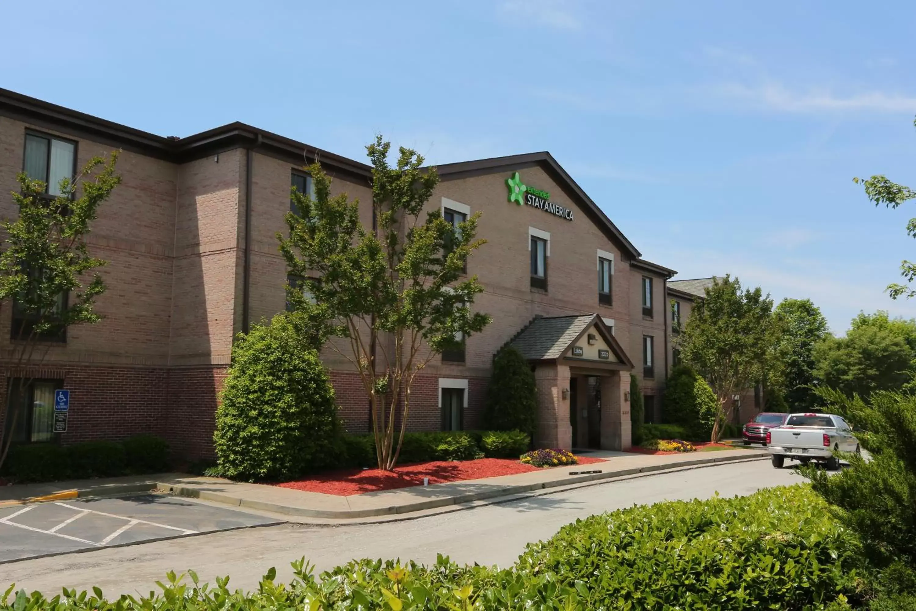 Property Building in Extended Stay America Suites - Atlanta - Alpharetta - Northpoint - East