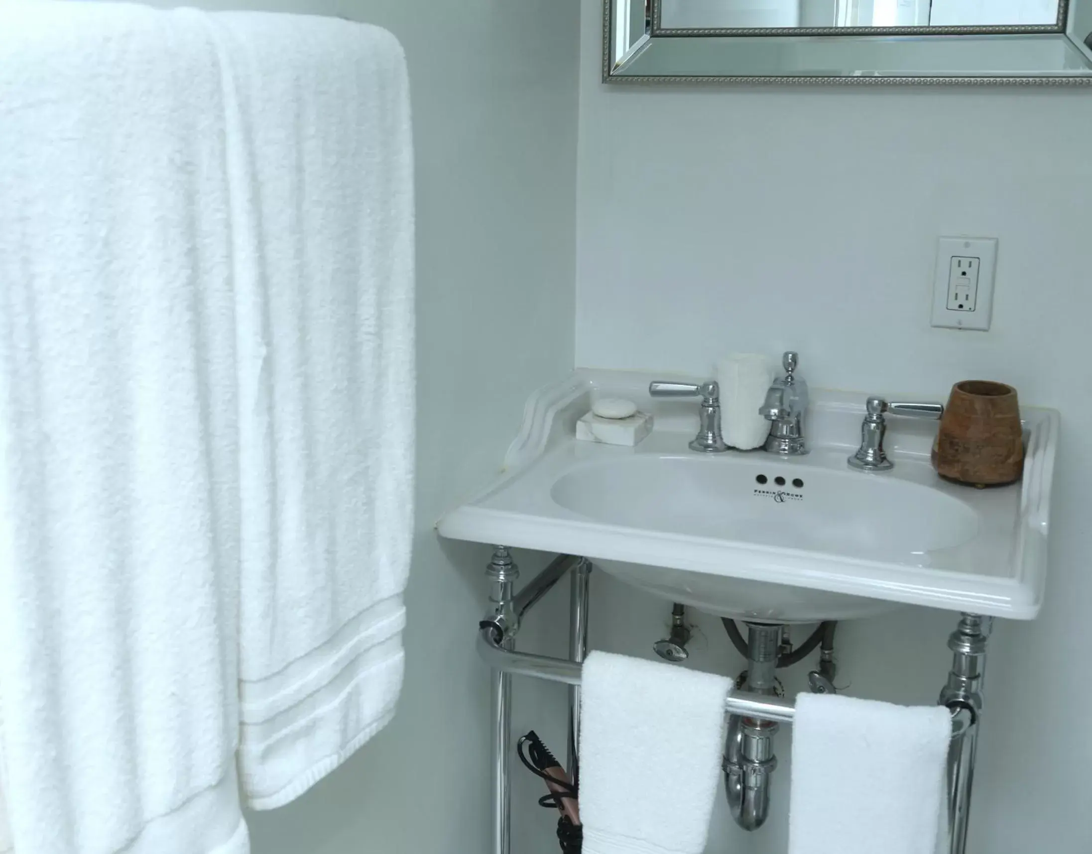 Bathroom in Harpoon House