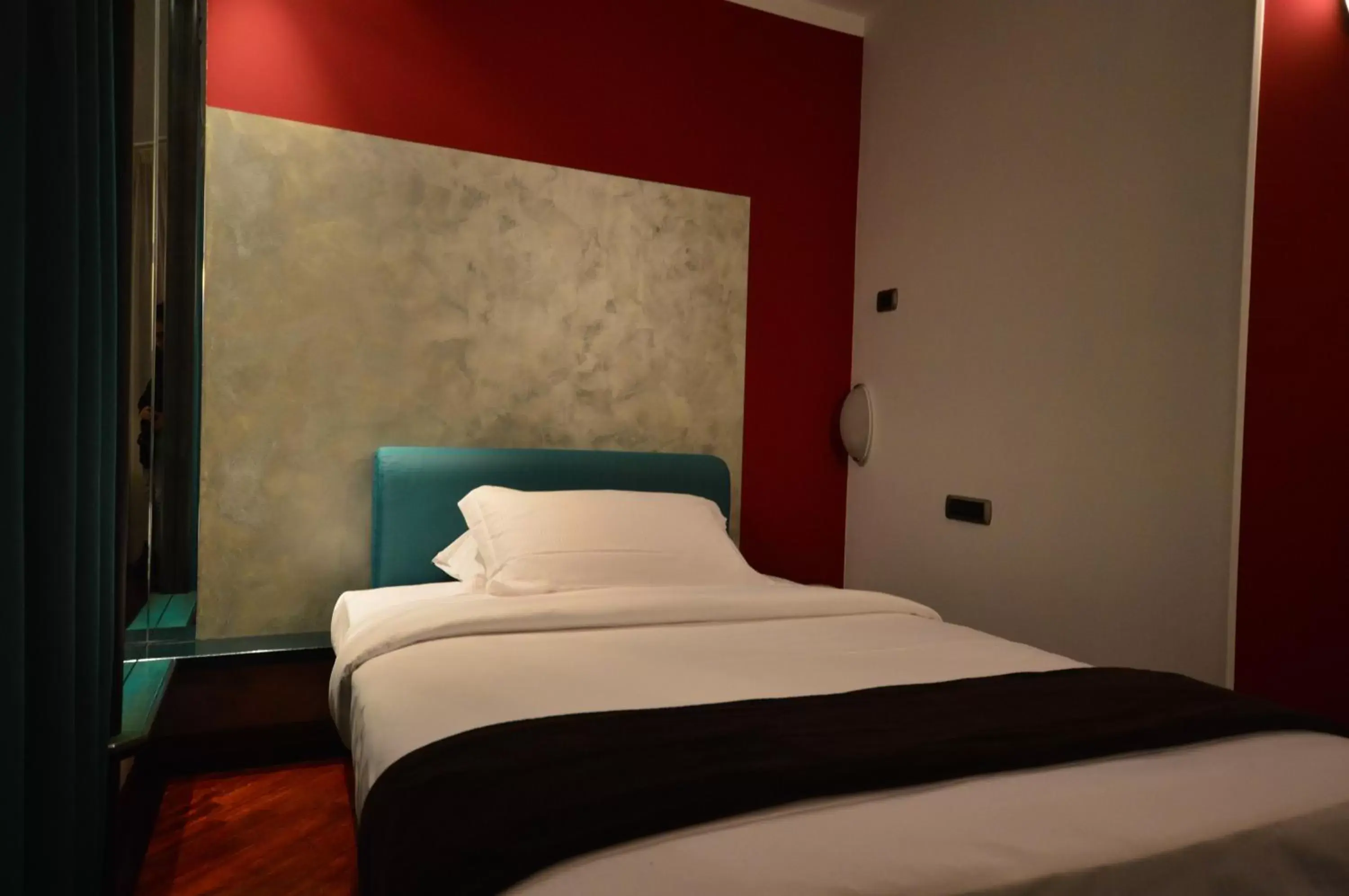 Bedroom, Bed in Business Hotel