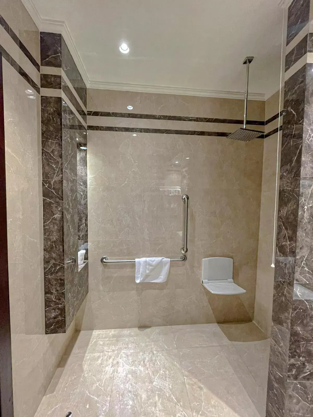 Bayat Hotel فندق بيات Bayat Hotel فندق بيات