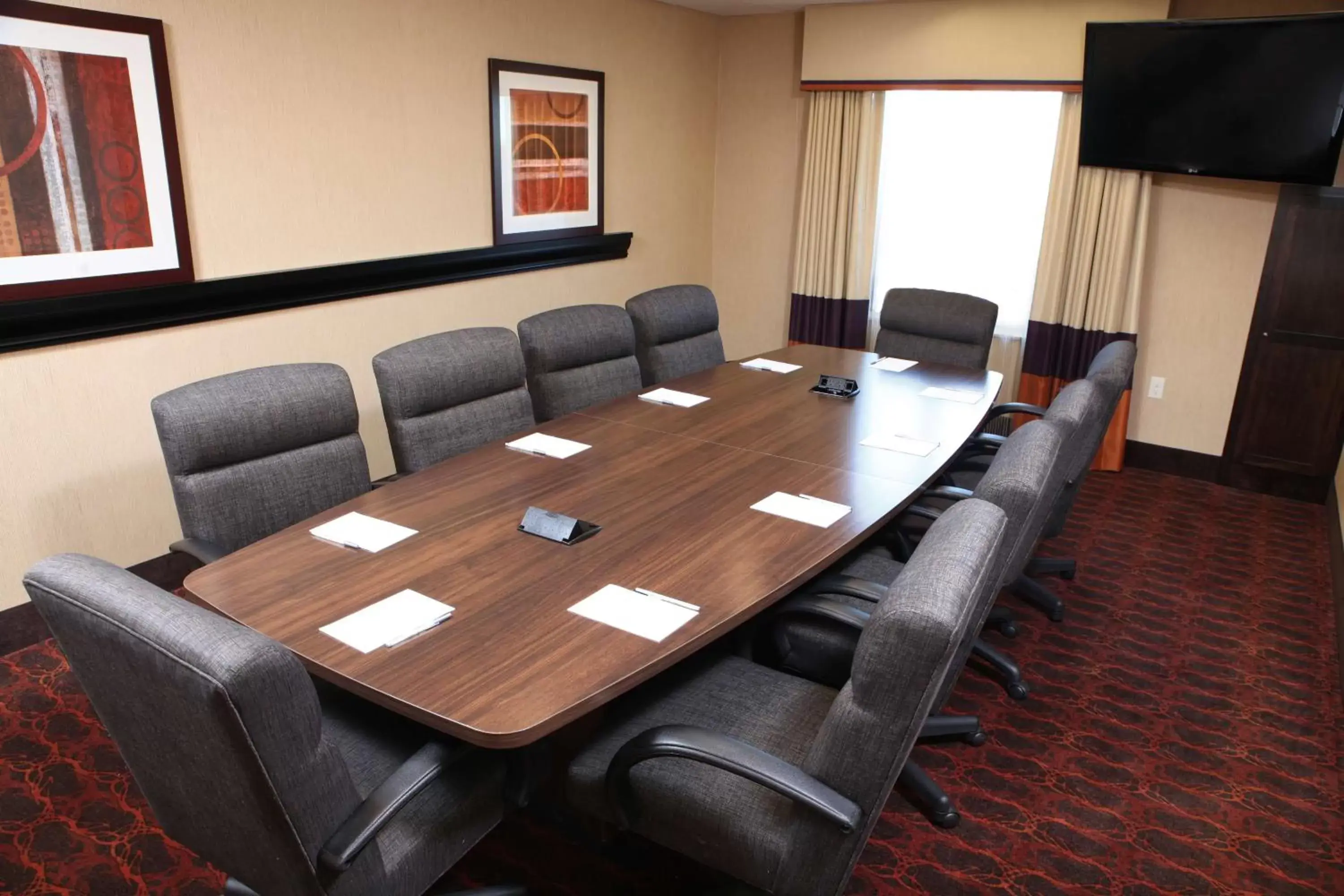 Meeting/conference room, Business Area/Conference Room in Hampton Inn & Suites Fargo Medical Center
