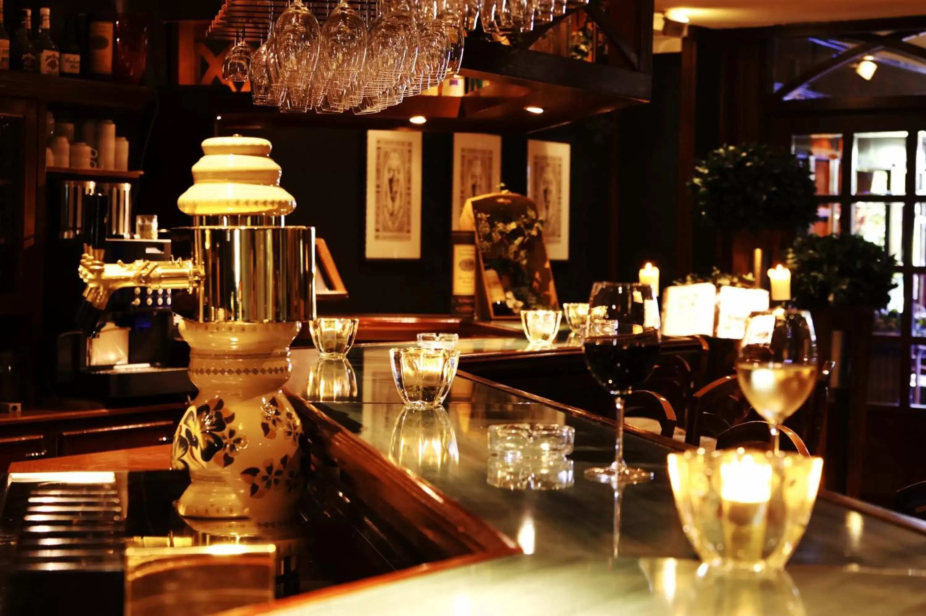 Lounge or bar, Restaurant/Places to Eat in Hotel Gladbeck van der Valk