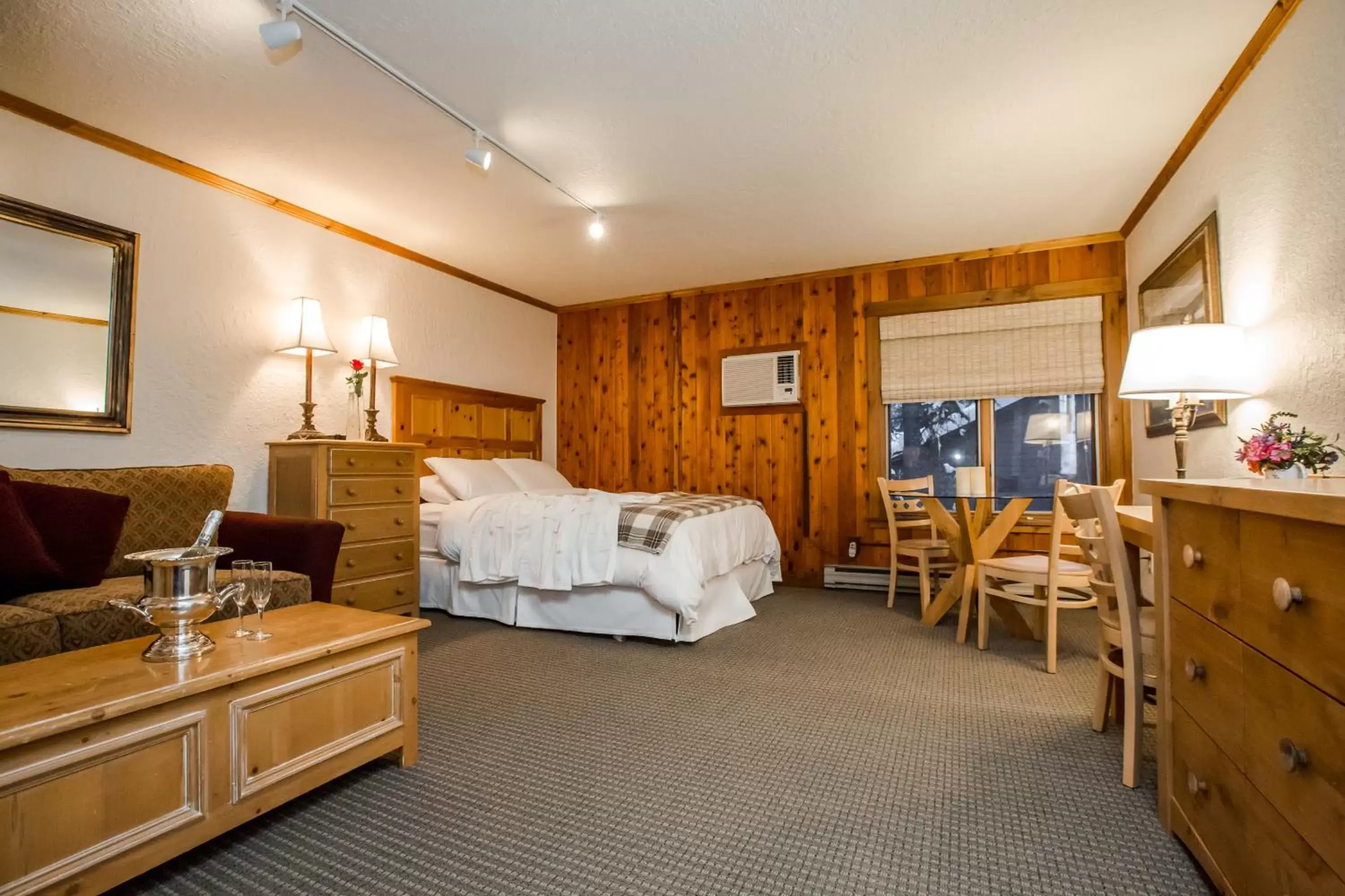Photo of the whole room in Kandahar Lodge at Whitefish Mountain Resort