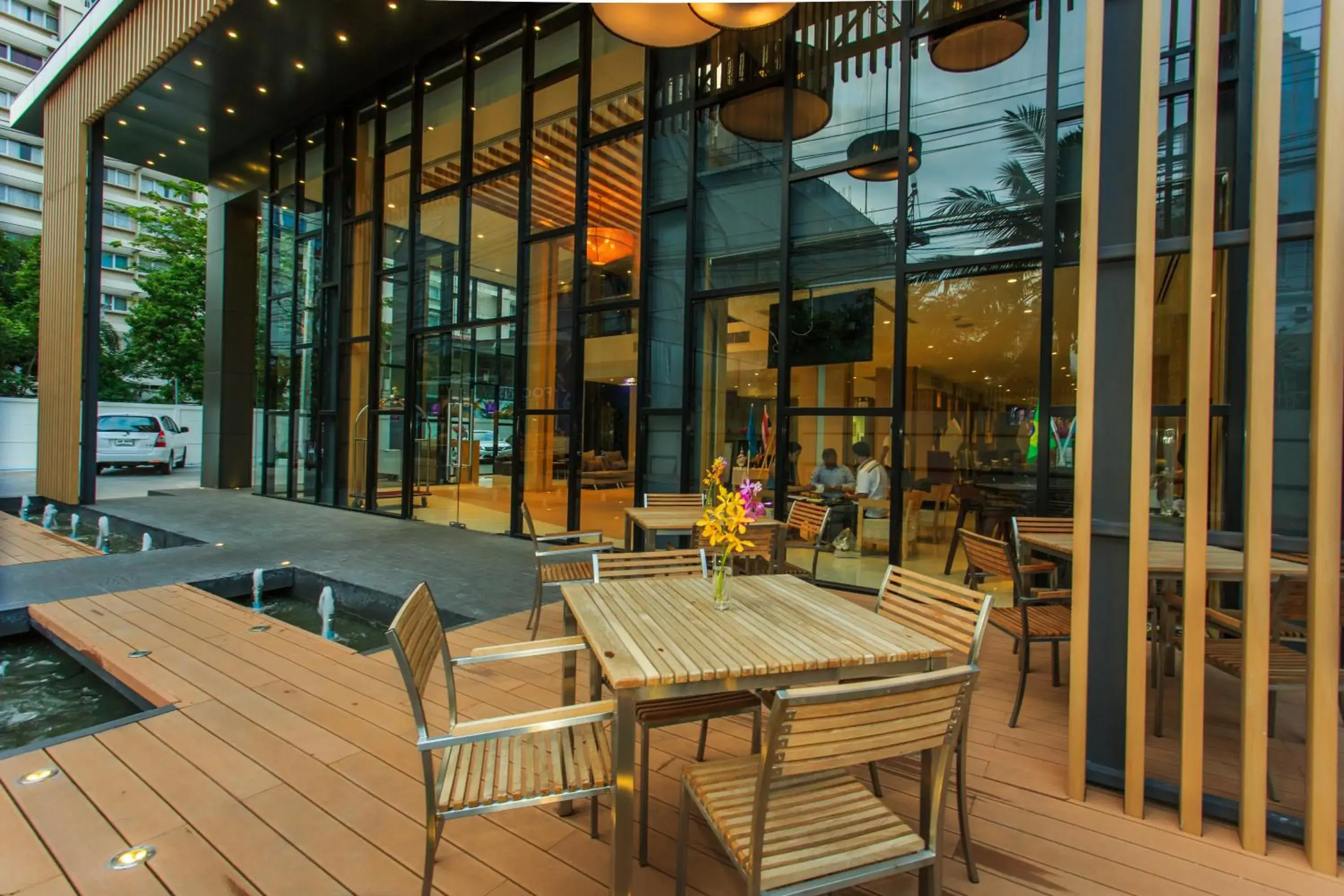 Restaurant/Places to Eat in Hotel Icon Bangkok Sukhumvit 2