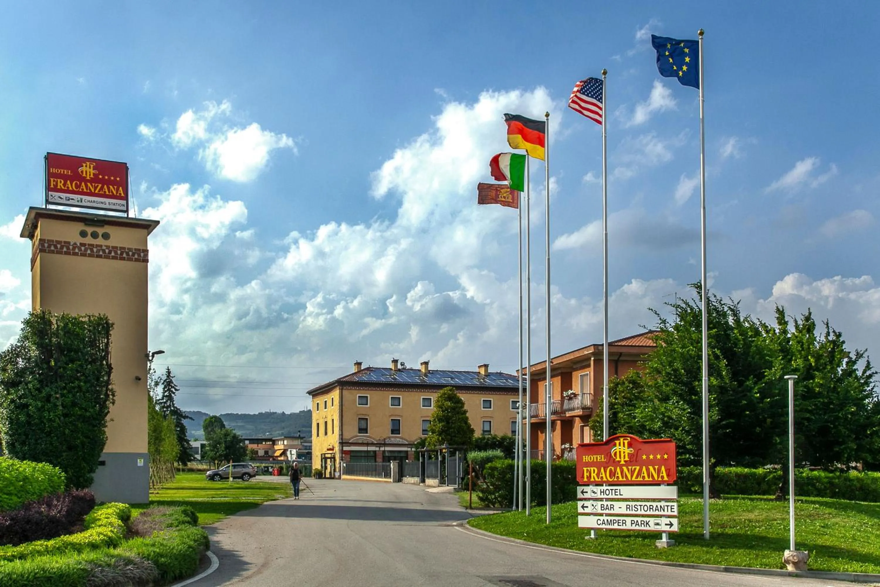 Facade/entrance in Fracanzana Hotel