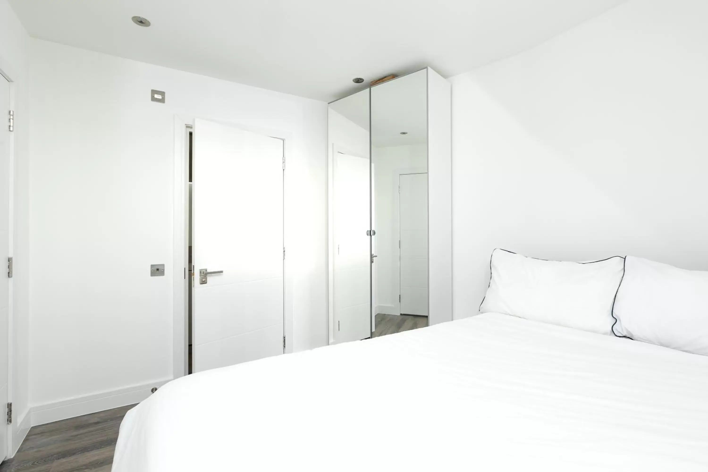 Bedroom, Bed in Reading Kings Road Lodge by Creatick Apartments