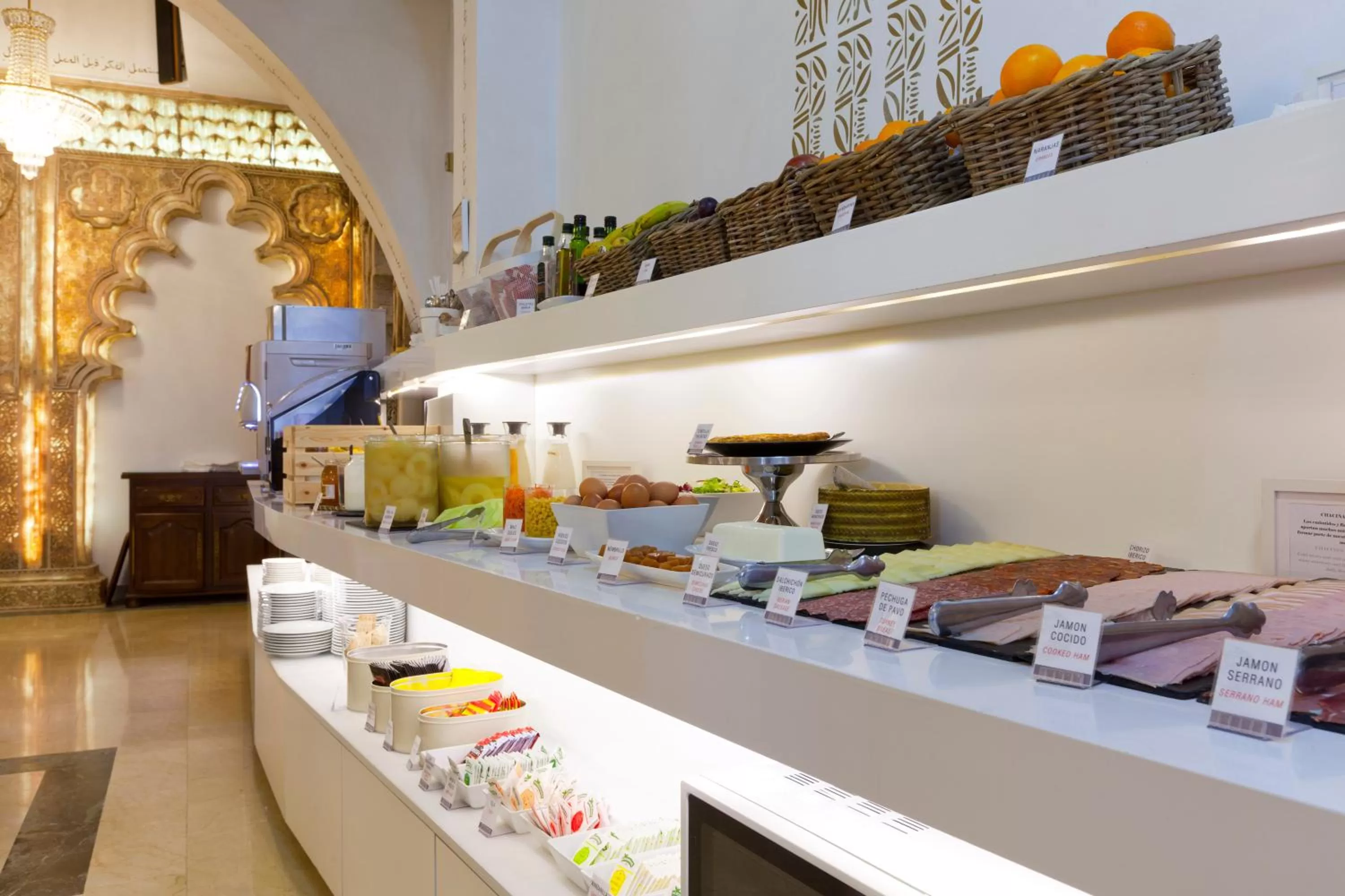 Breakfast in Hotel Carlos V