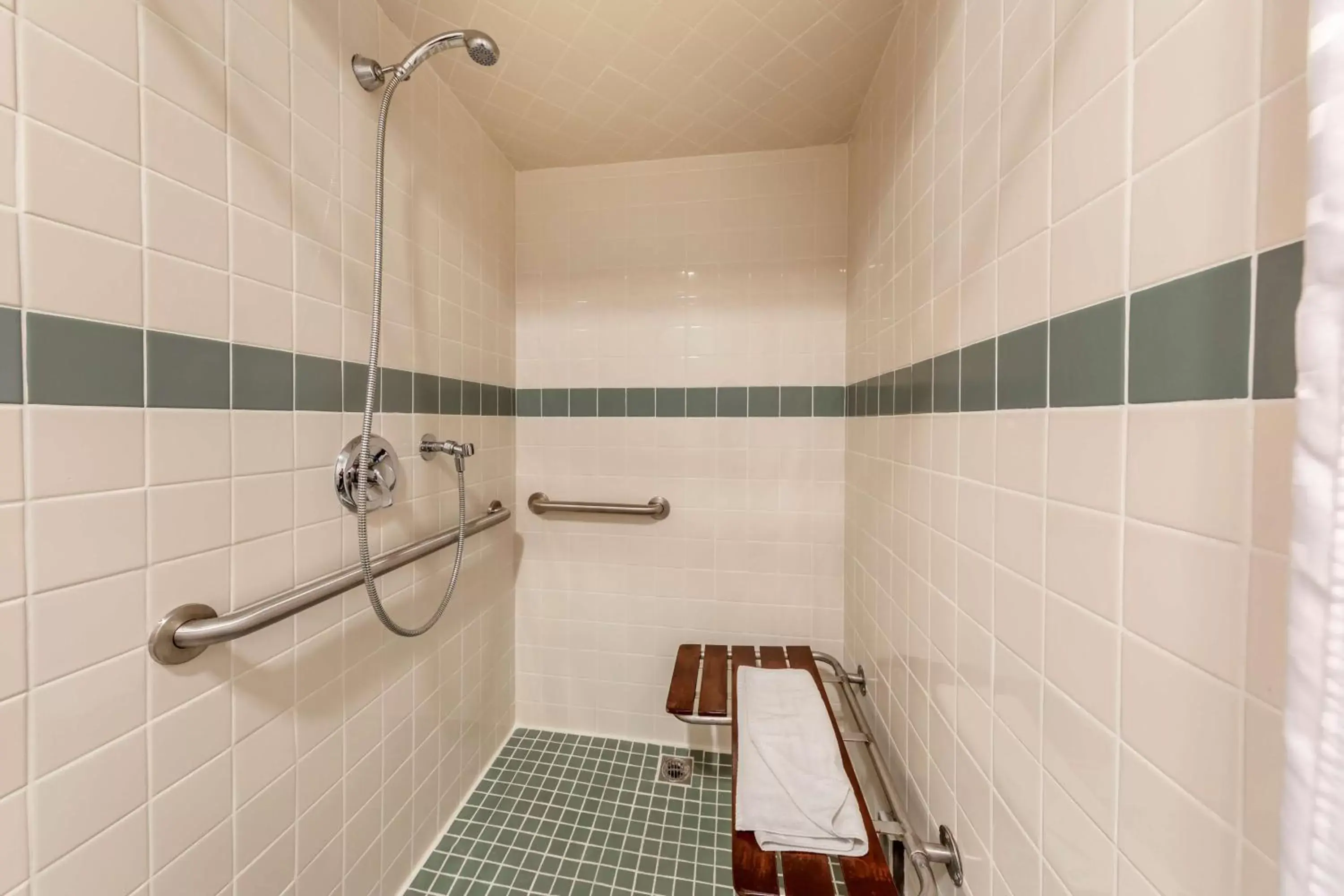 Bathroom in Best Western Plus John Jay Inn & Suites