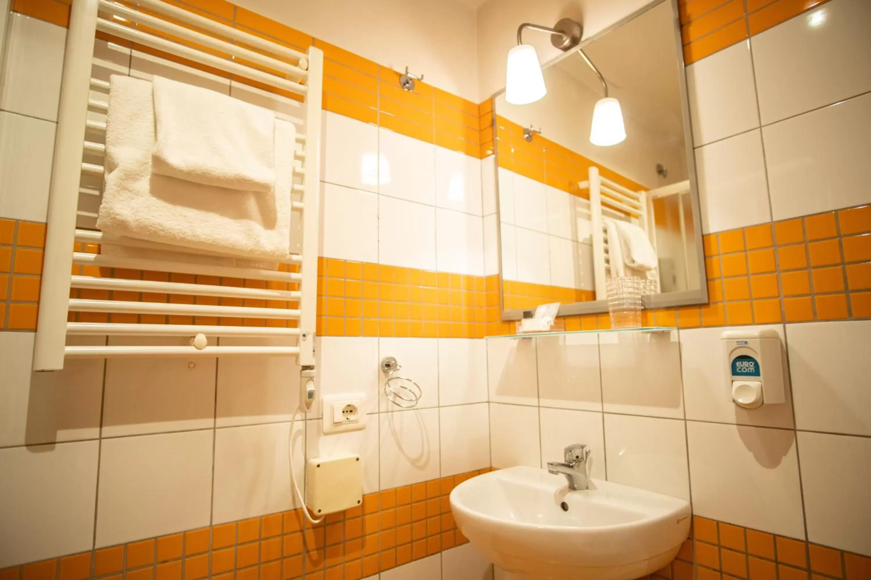 Toilet, Bathroom in Hotel Bencidormi