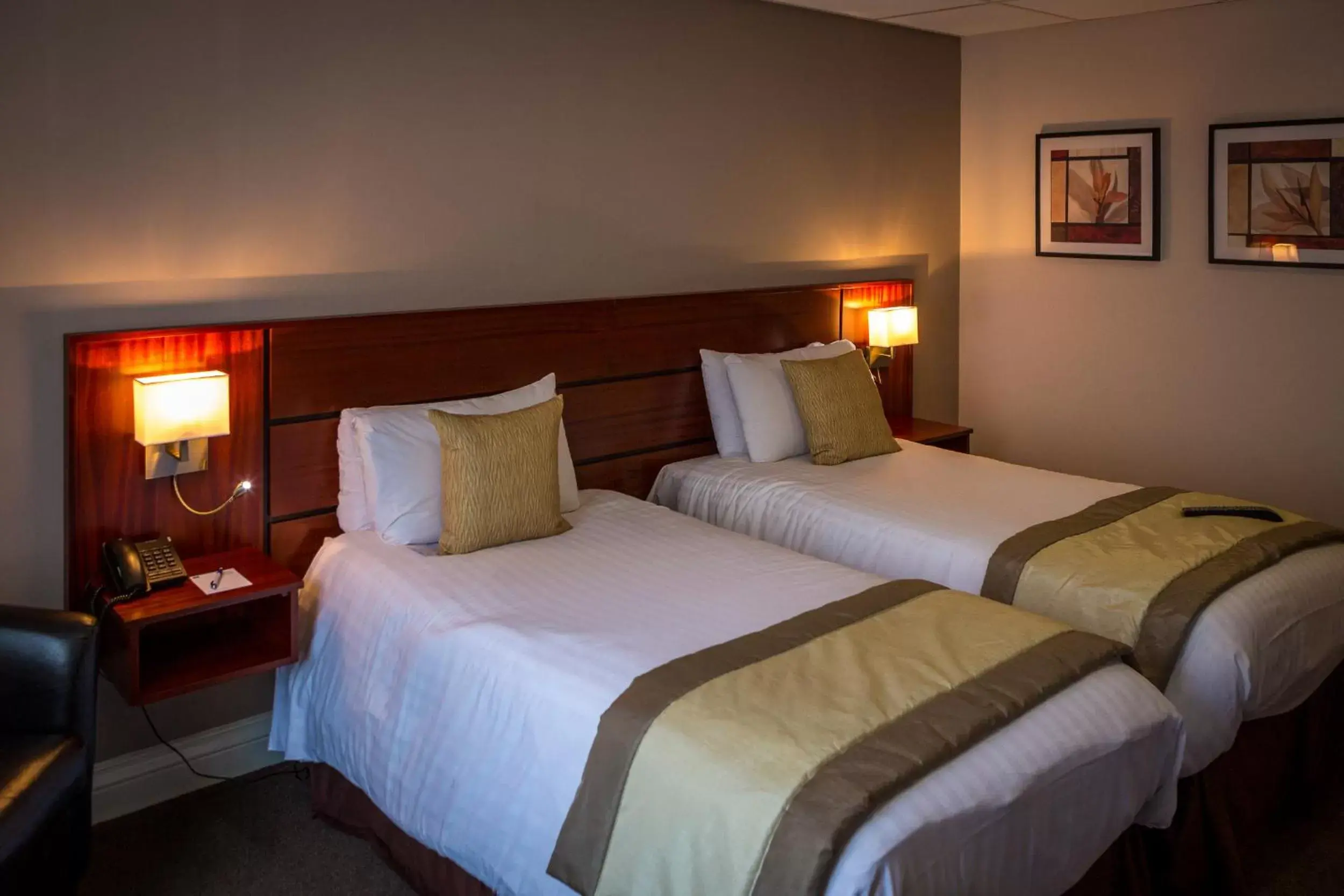 Bedroom, Bed in Best Western Plus West Retford Hotel