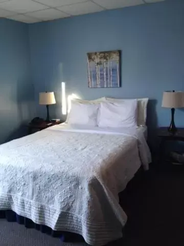 Bed in Restland Motel