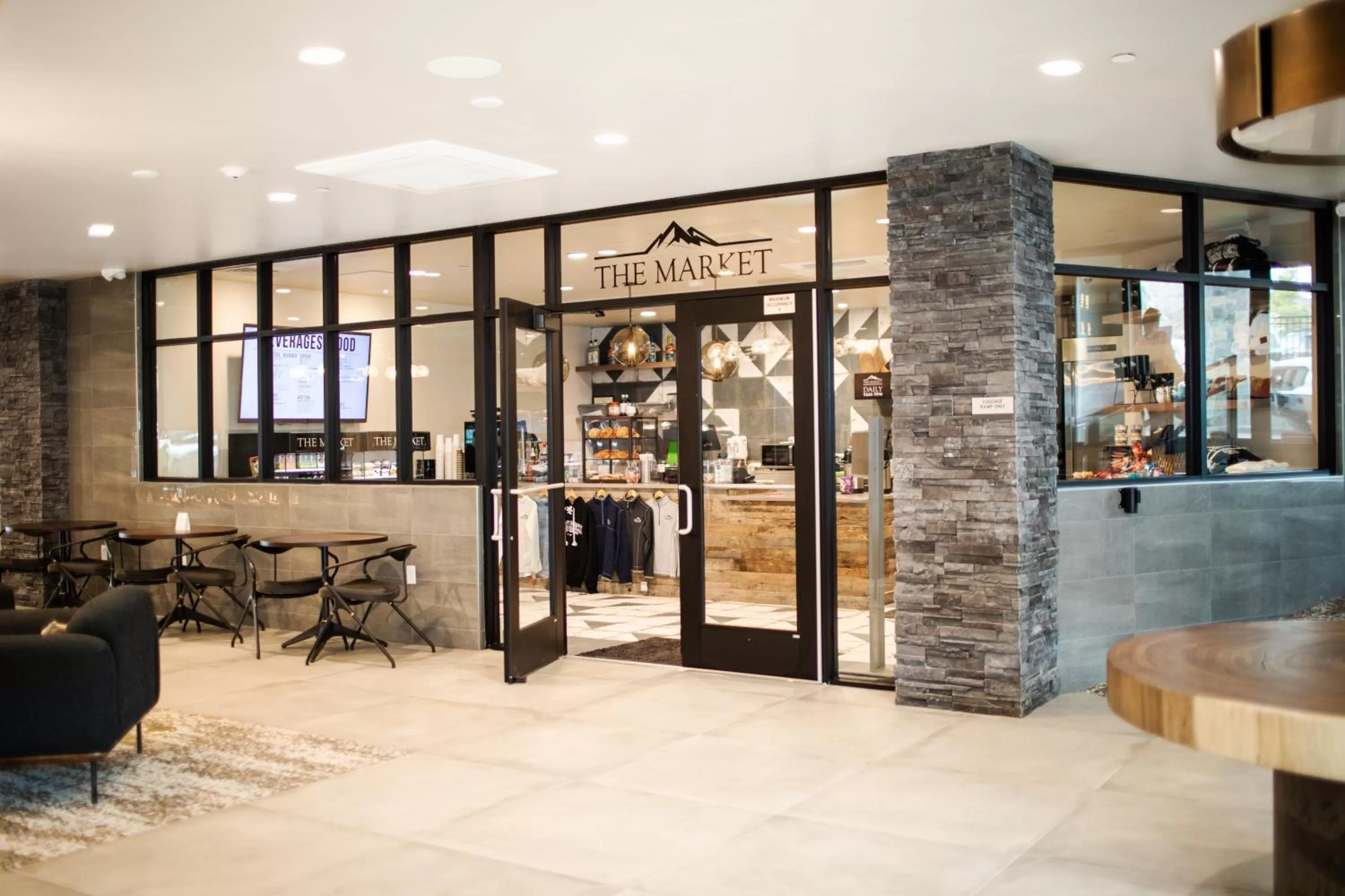 On-site shops in Black Rock Mountain Resort