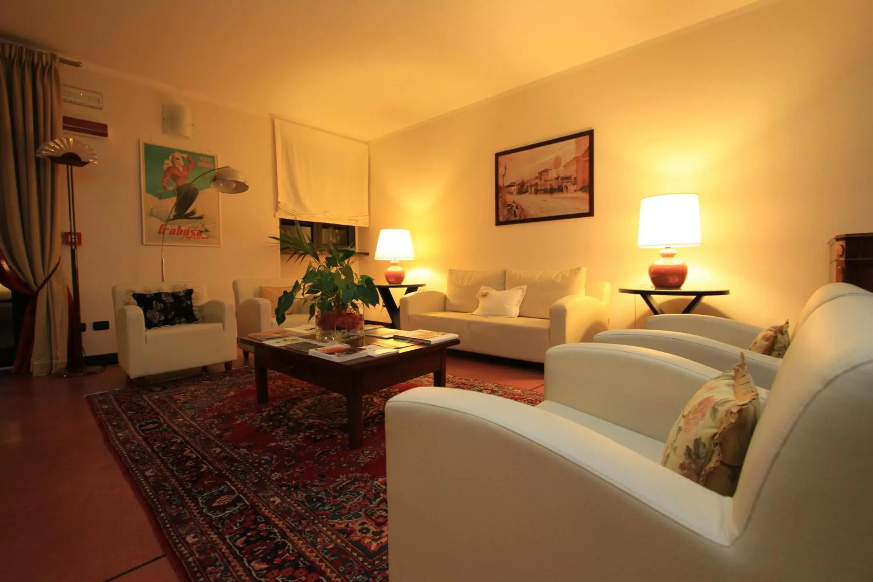 Communal lounge/ TV room, Seating Area in Albergo della Ceramica