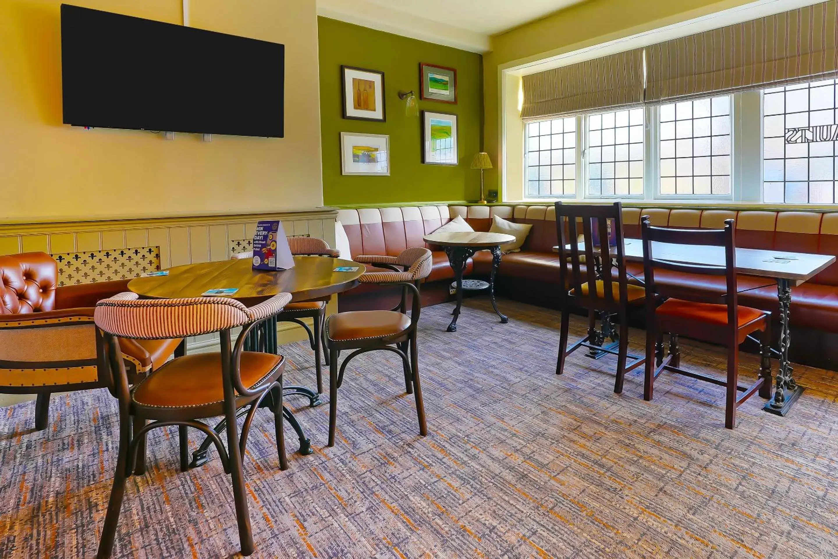 Lobby or reception in OYO The White Horse, Ripon North Yorkshire Lobby or reception in OYO The White Horse, Ripon North Yorkshire