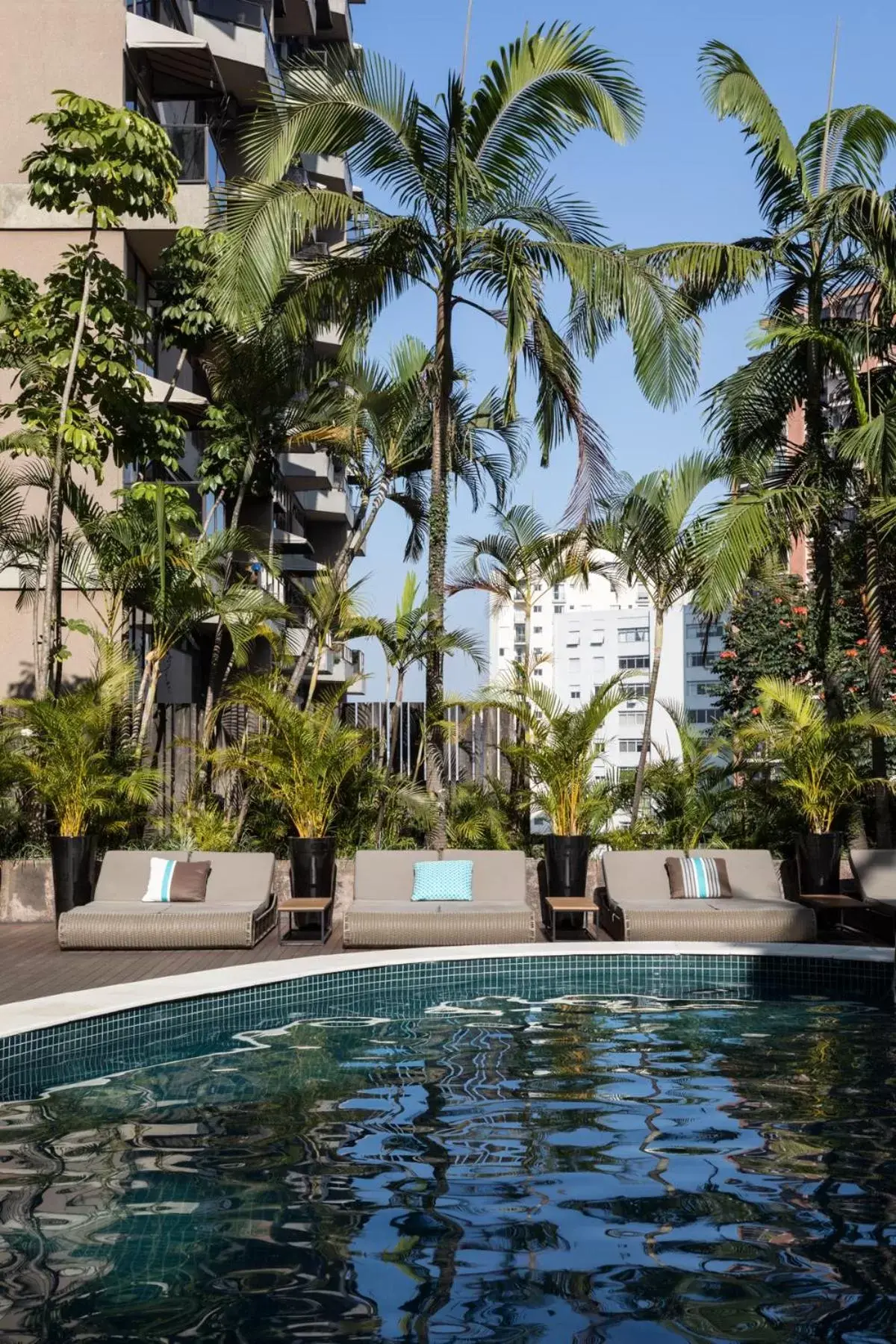 Swimming Pool in Tivoli Mofarrej São Paulo