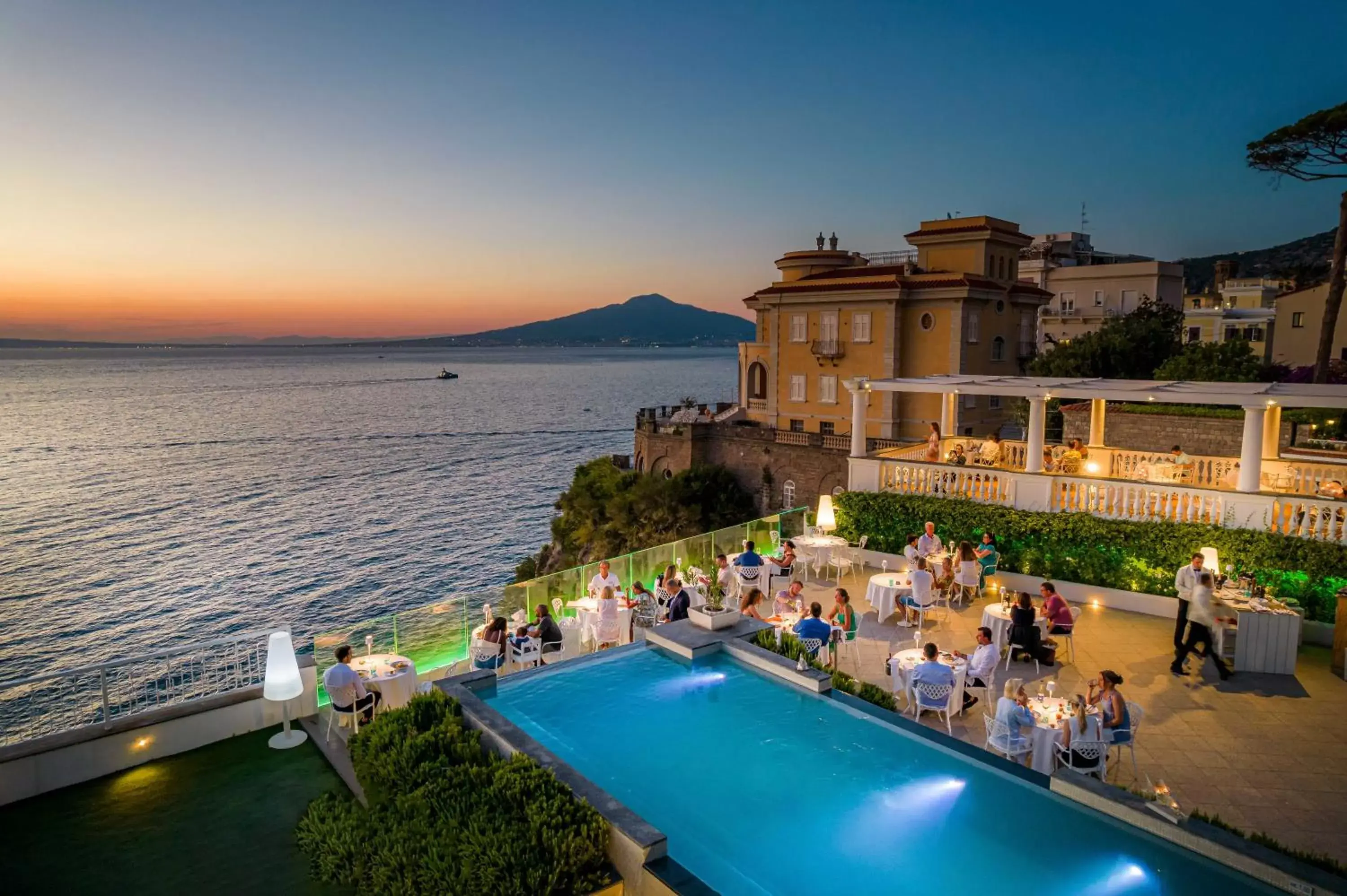 Restaurant/places to eat, Pool View in Hotel Corallo Sorrento