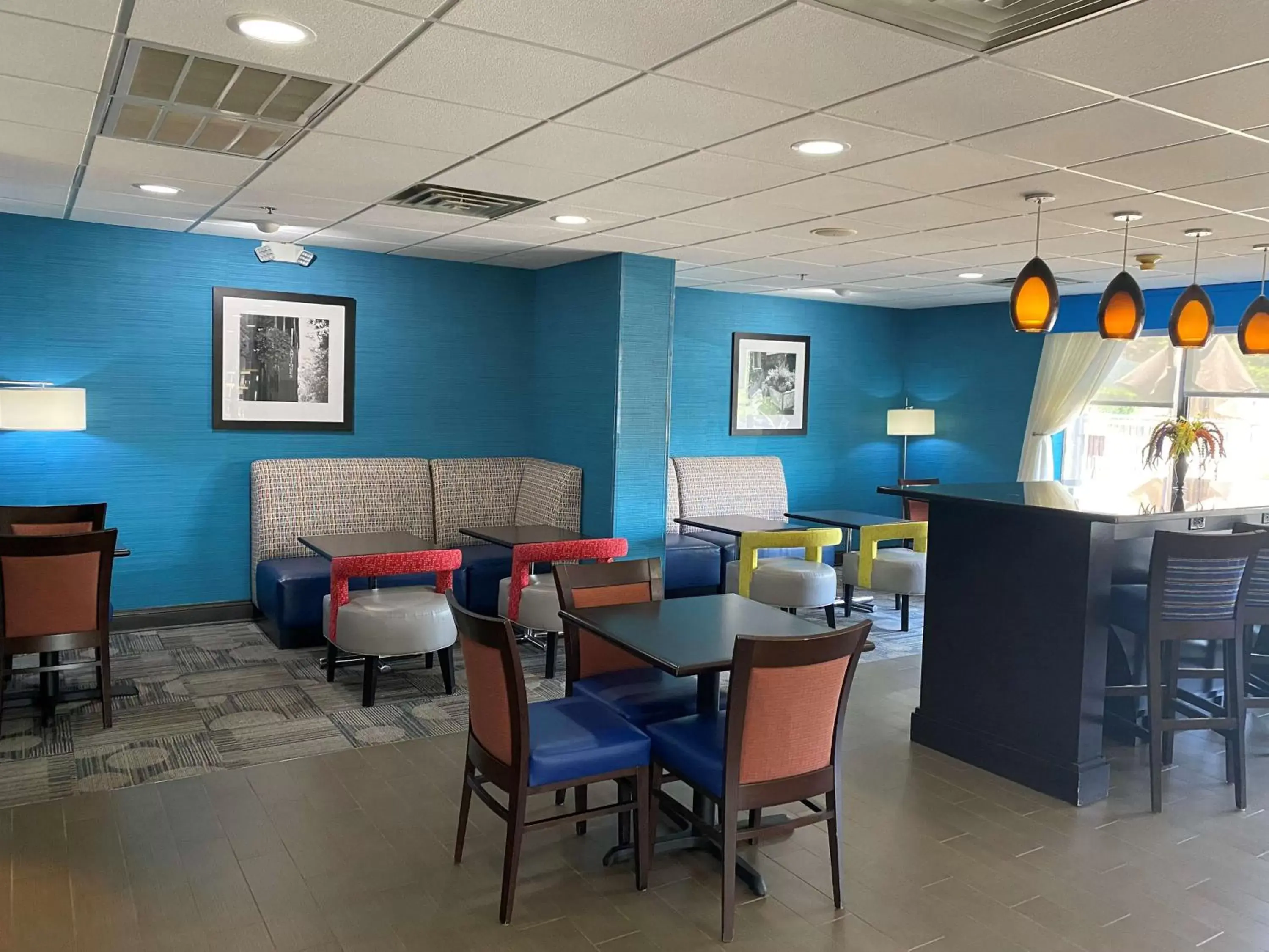 Lobby or reception, Restaurant/Places to Eat in Hampton Inn Ft. Chiswell-Max Meadows