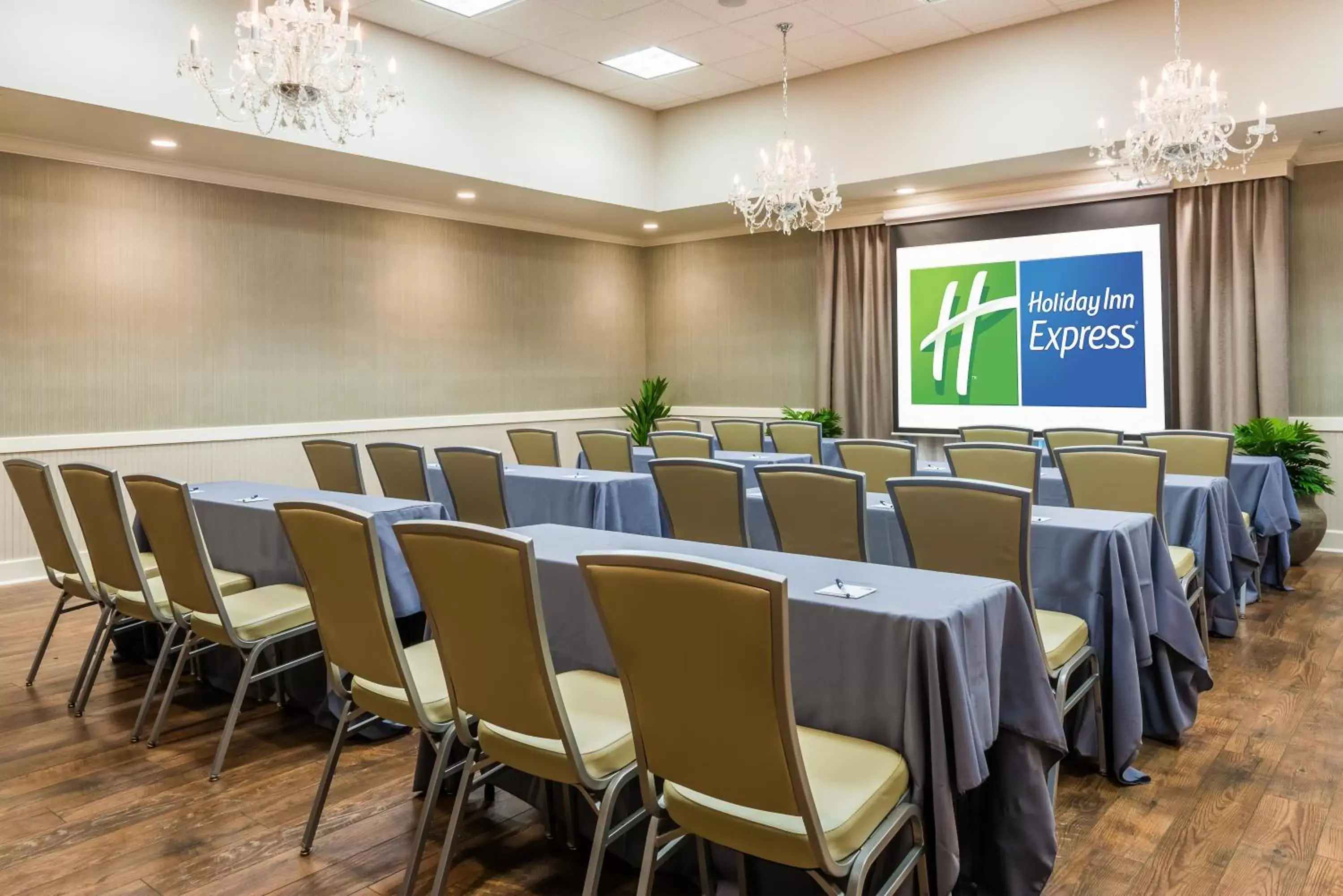 Meeting/conference room in Holiday Inn Express Fairhope - Point Clear, an IHG Hotel