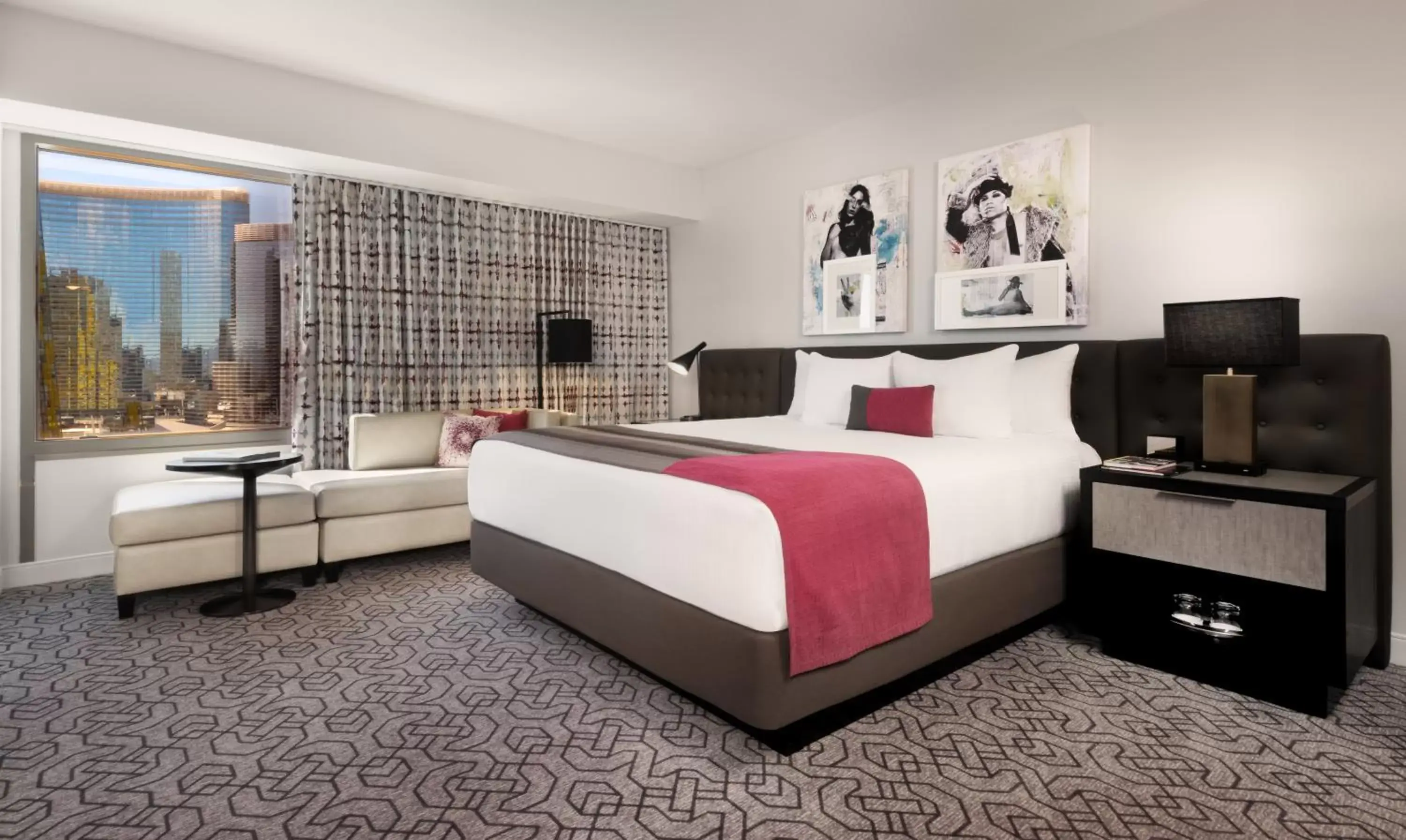 Bedroom, Bed in Planet Hollywood Resort & Casino