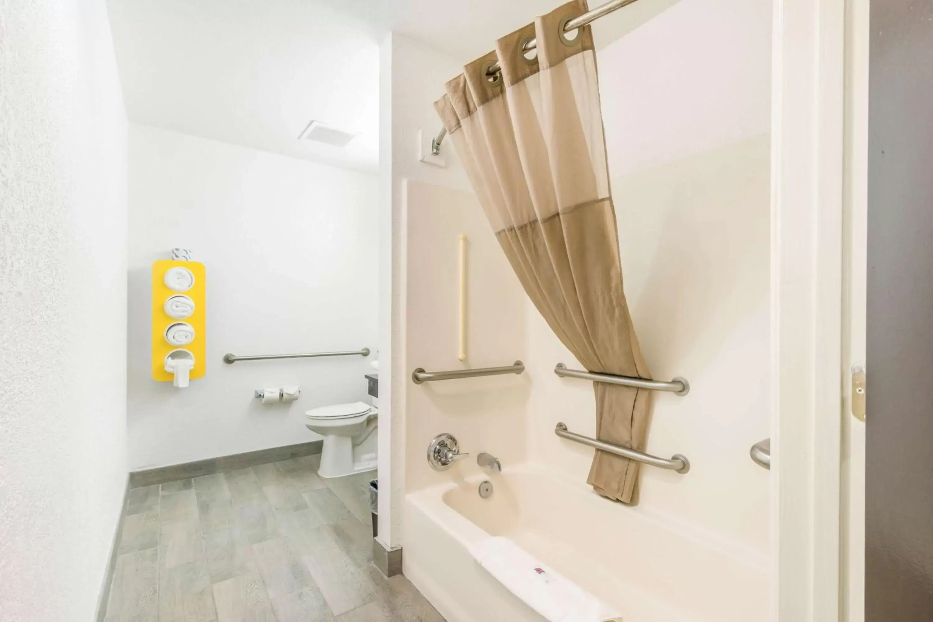 Bathroom in Motel 6-Gastonia Charlotte I-85 Bathroom in Motel 6-Gastonia Charlotte I-85