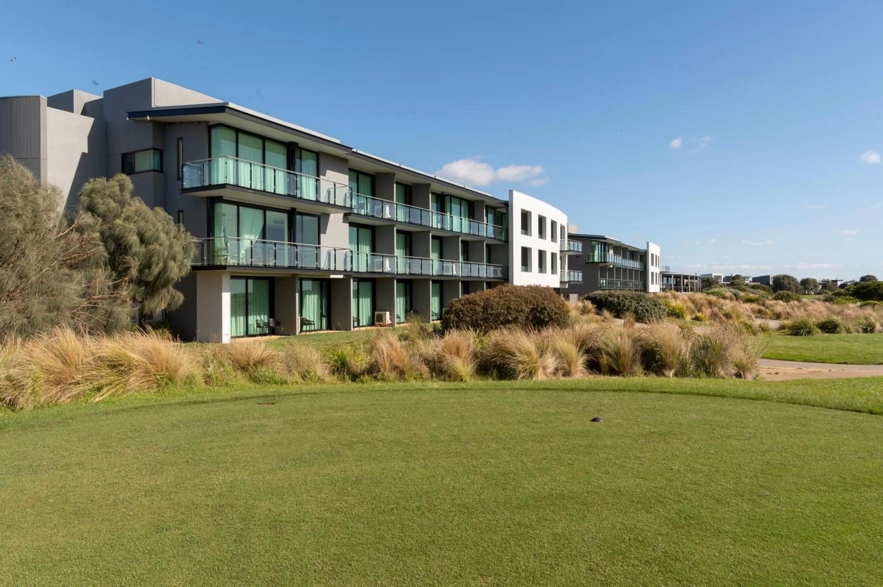 Property building in The Sands Torquay