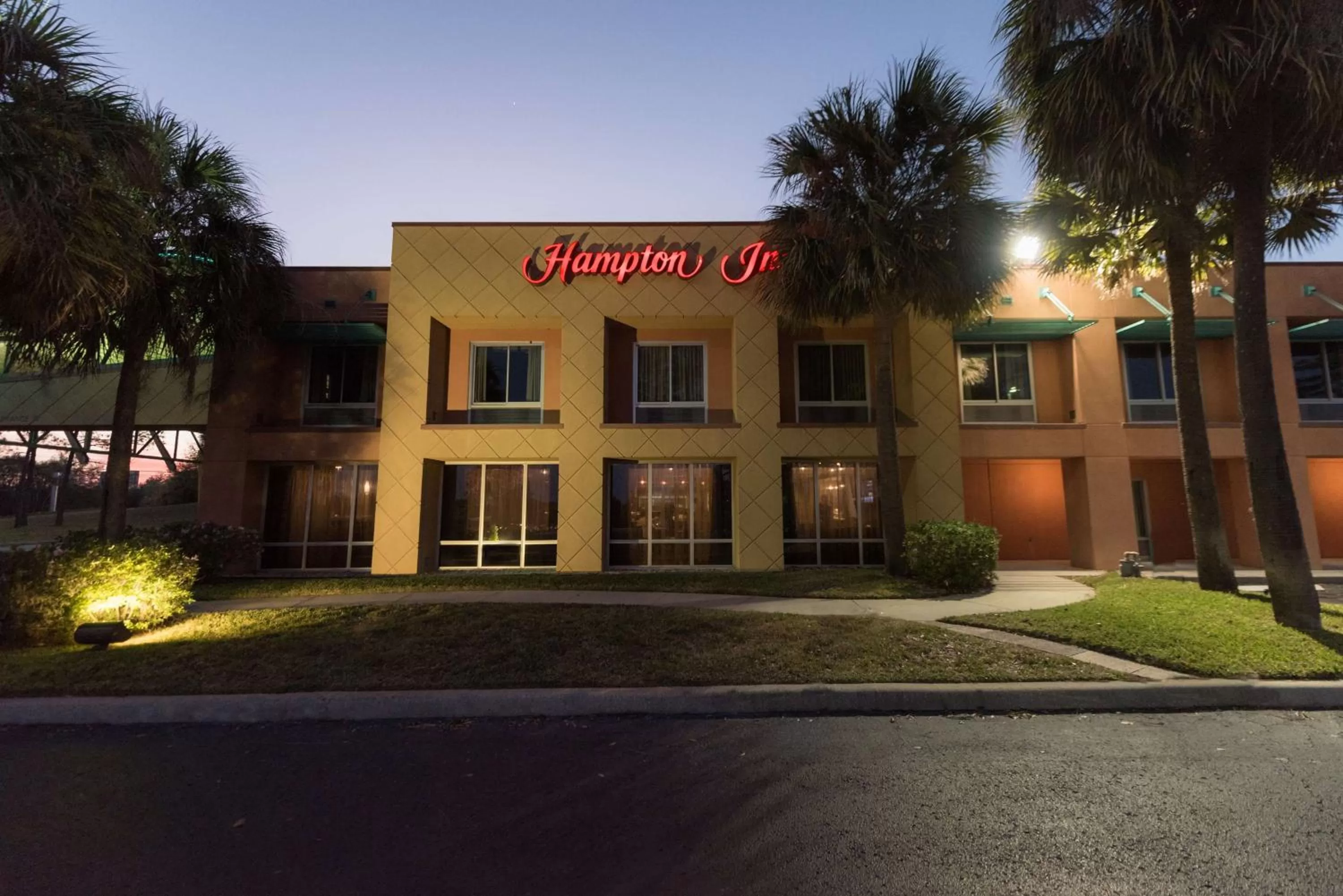 Property building in Hampton Inn Brooksville Dade City