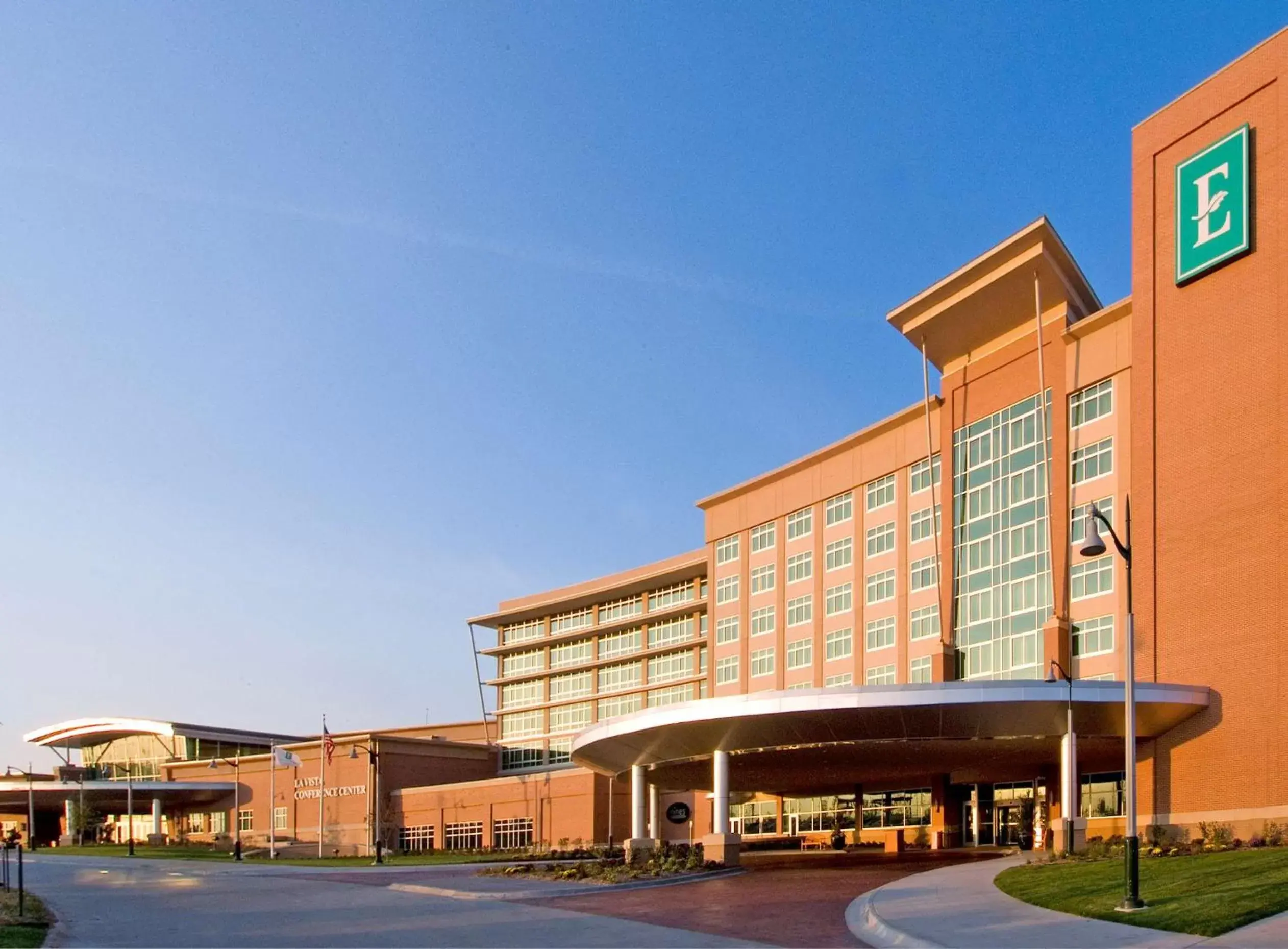 Property Building in Embassy Suites Omaha- La Vista/ Hotel & Conference Center