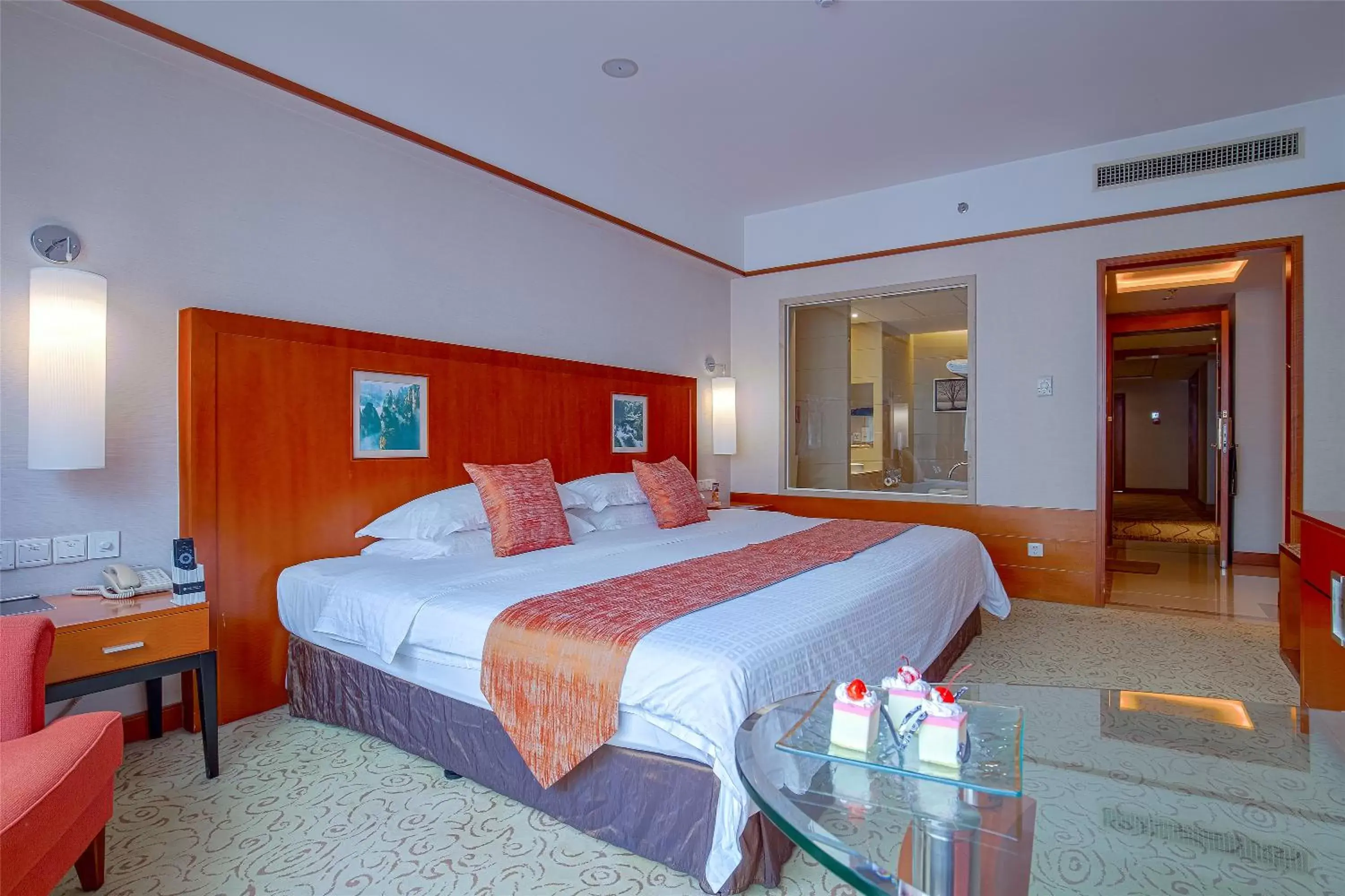 Bed in Pullman Zhangjiajie Hotel - Instagrammable