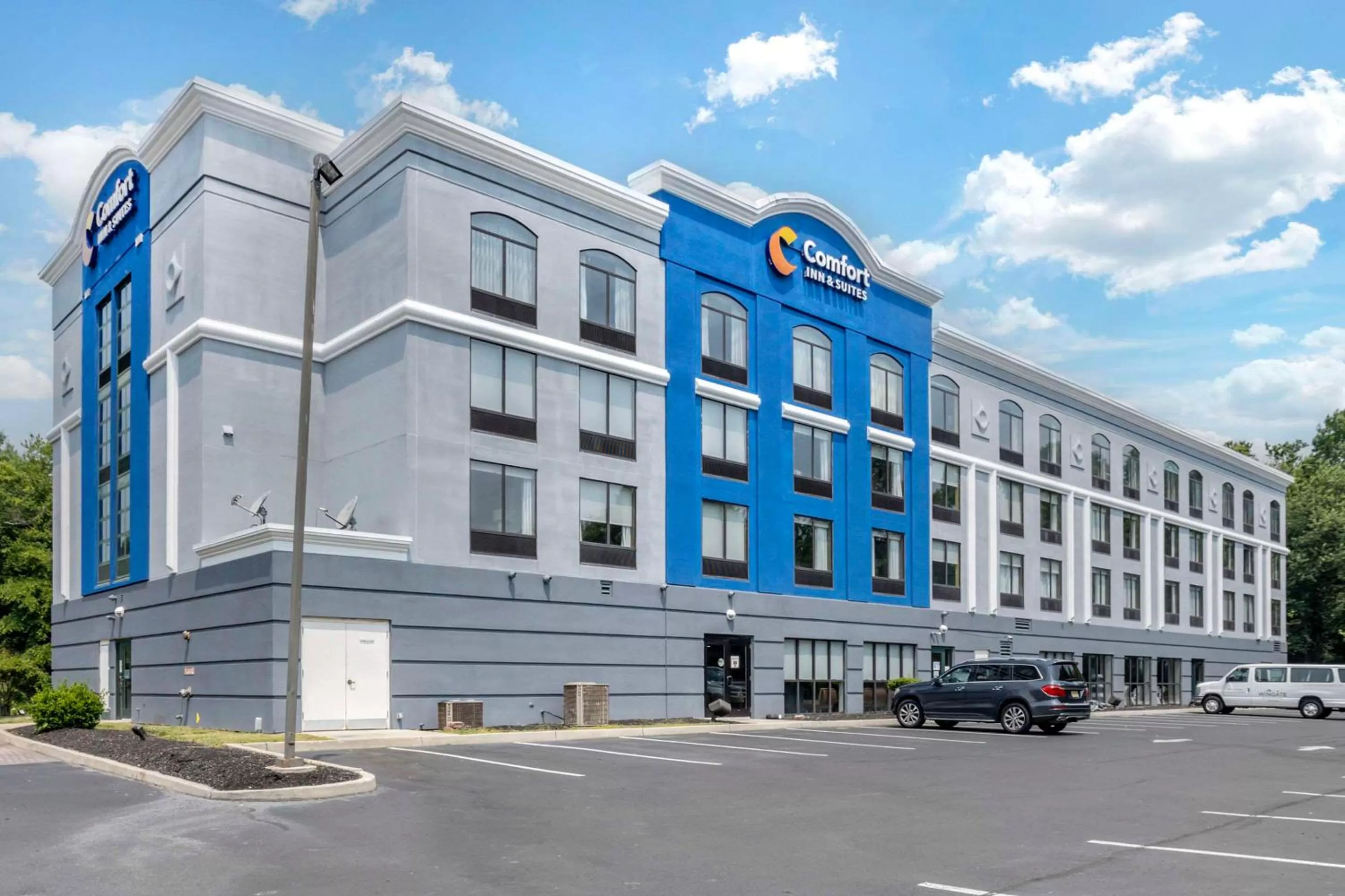 Property building in Comfort Inn &amp; Suites Voorhees-Mt Laurel