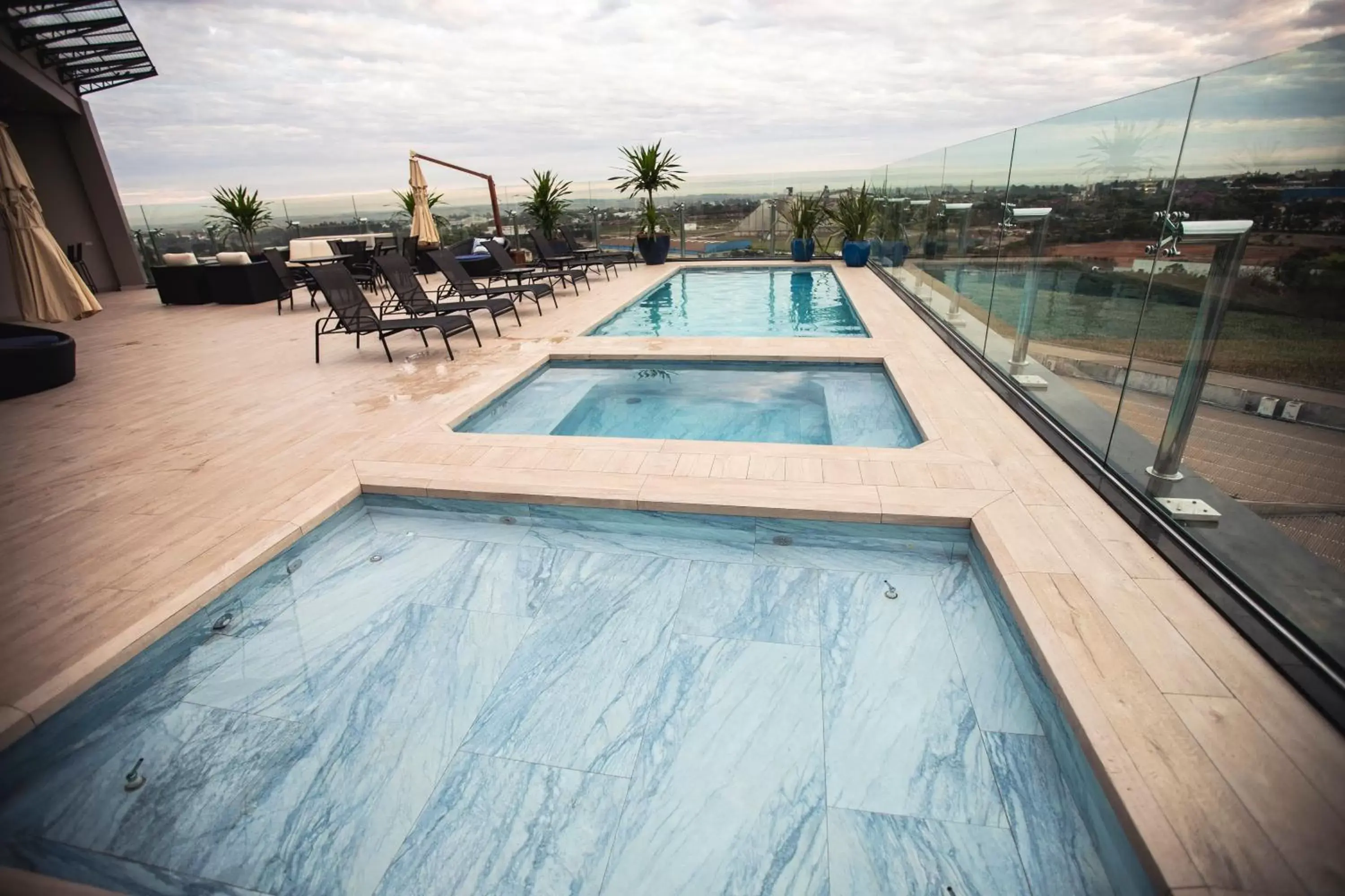 Swimming pool in Transamerica Executive Maringá Swimming pool in Transamerica Executive Maringá