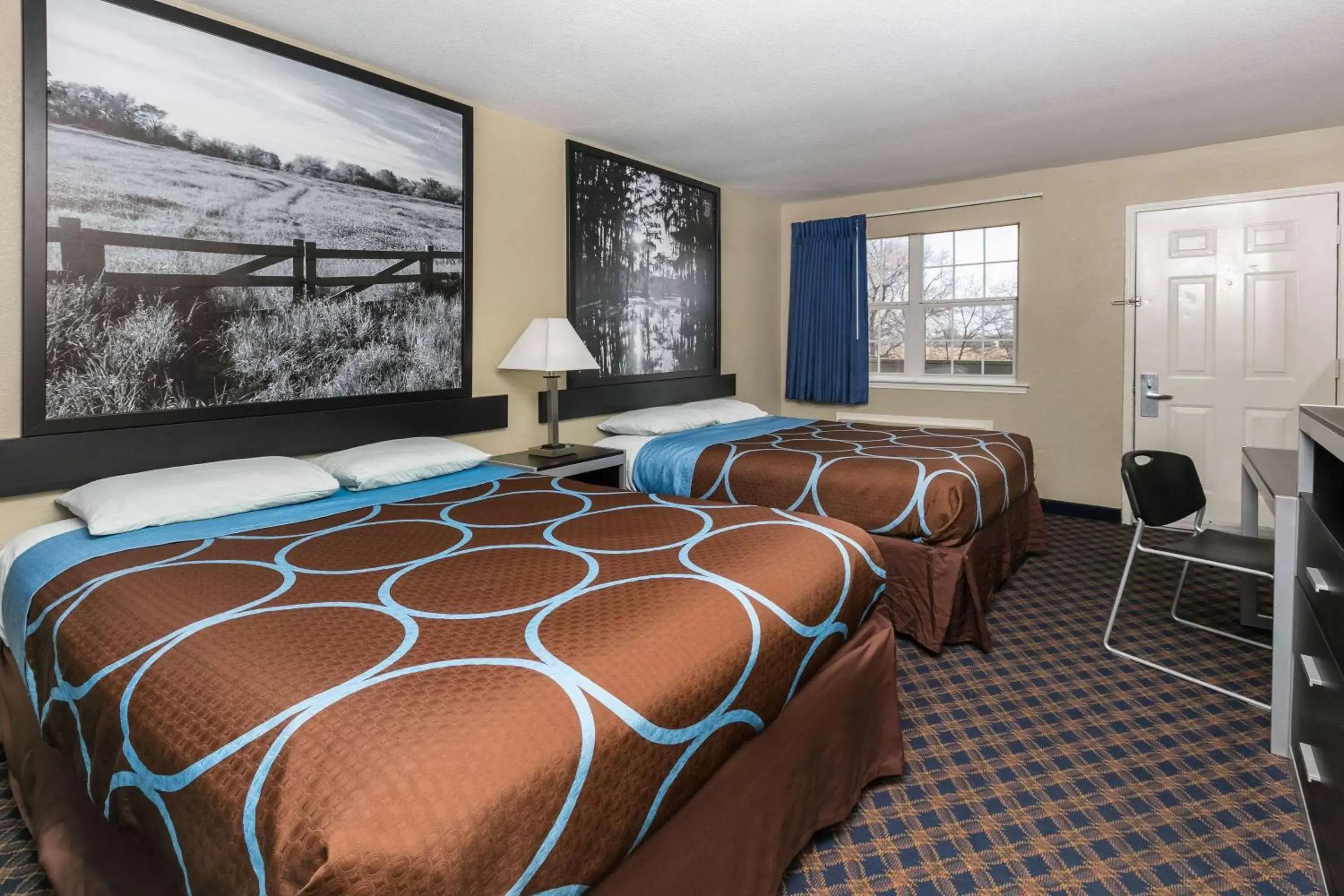 Photo of the whole room, Bed in Super 8 by Wyndham Arlington Near AT&T Stadium