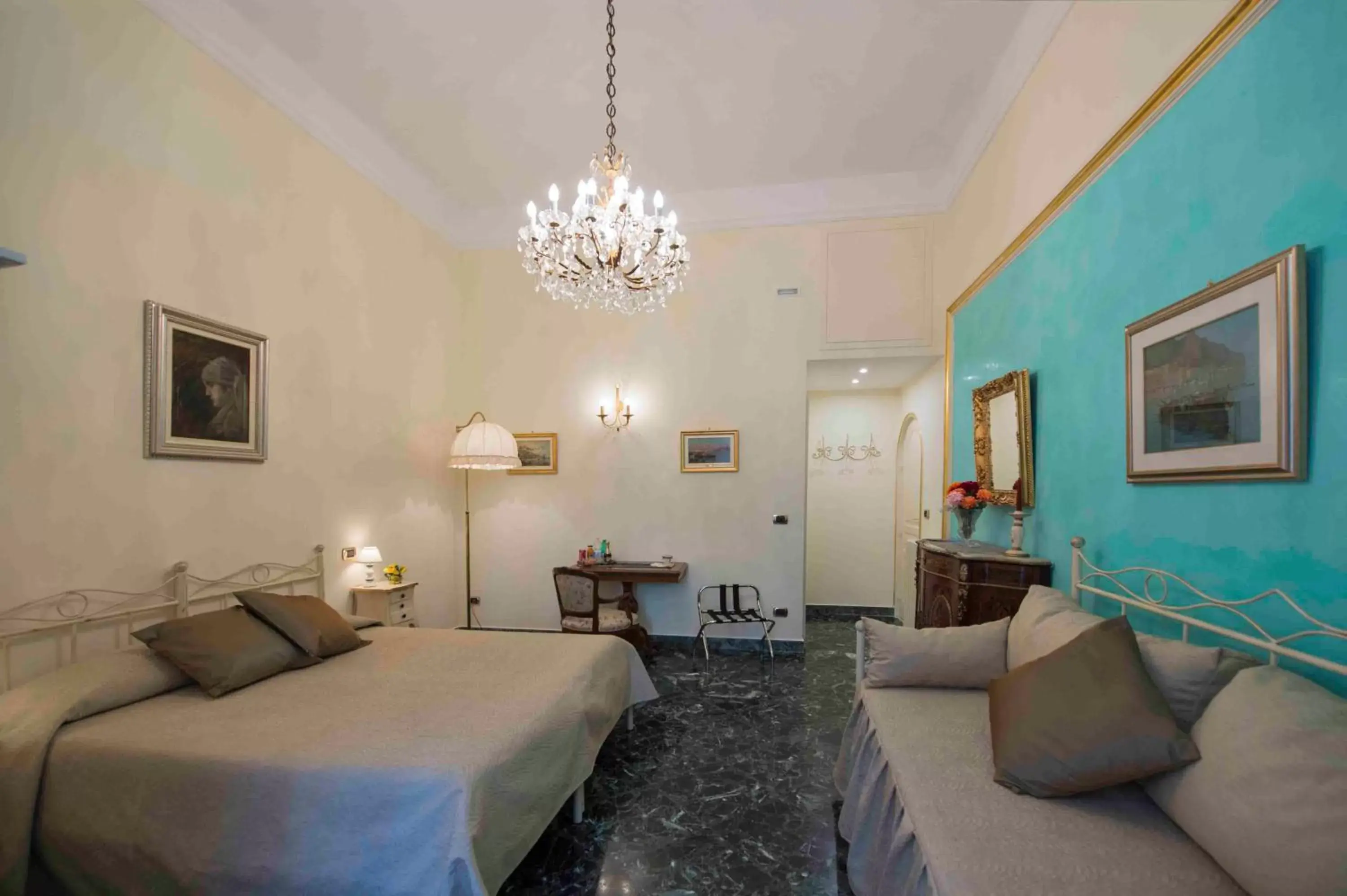 Photo of the whole room in B&B Residenza Via Dei Mille