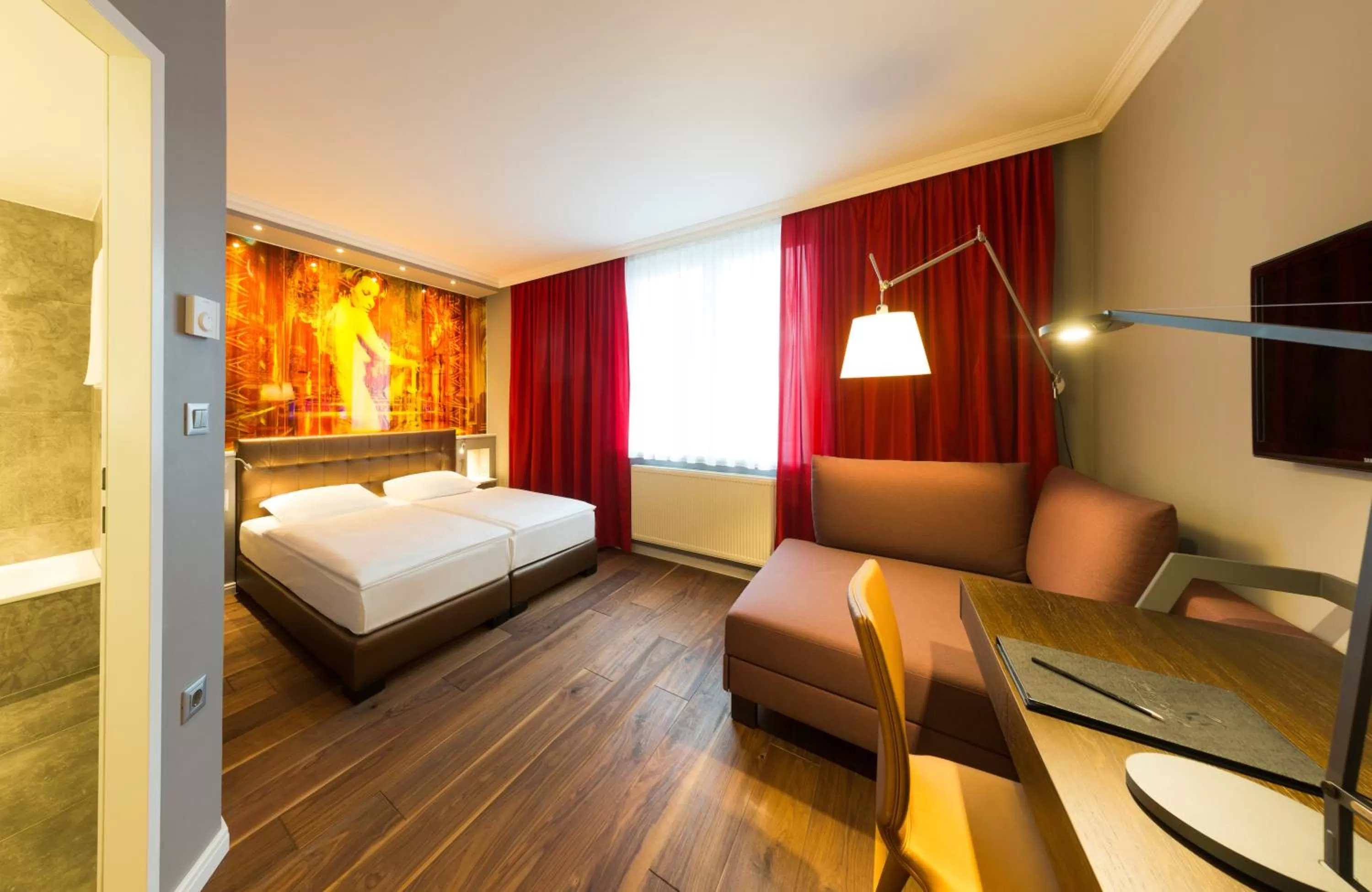 Photo of the whole room, Bed in Der Wilhelmshof