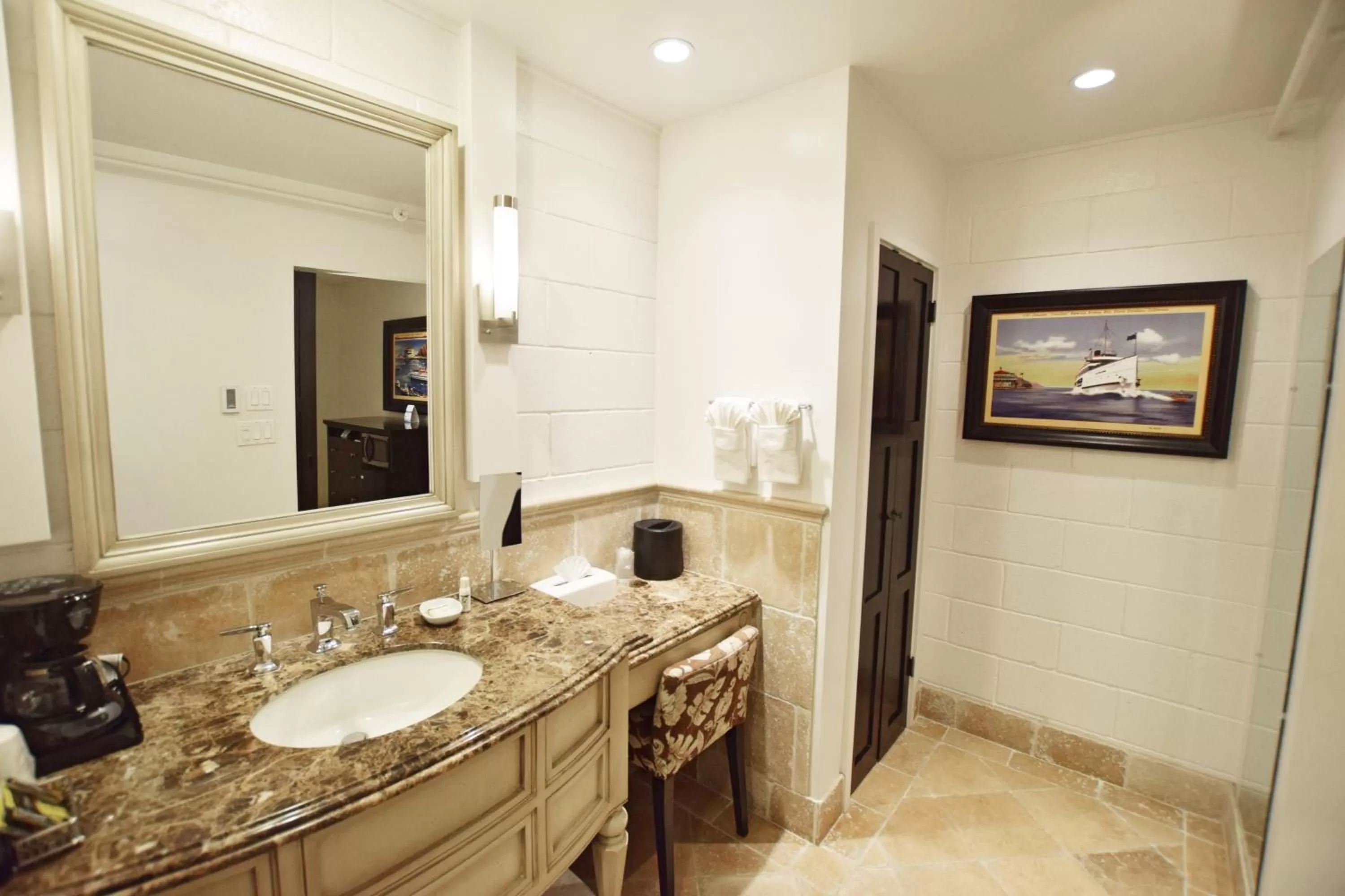 Bathroom in Catalina Courtyard Suites