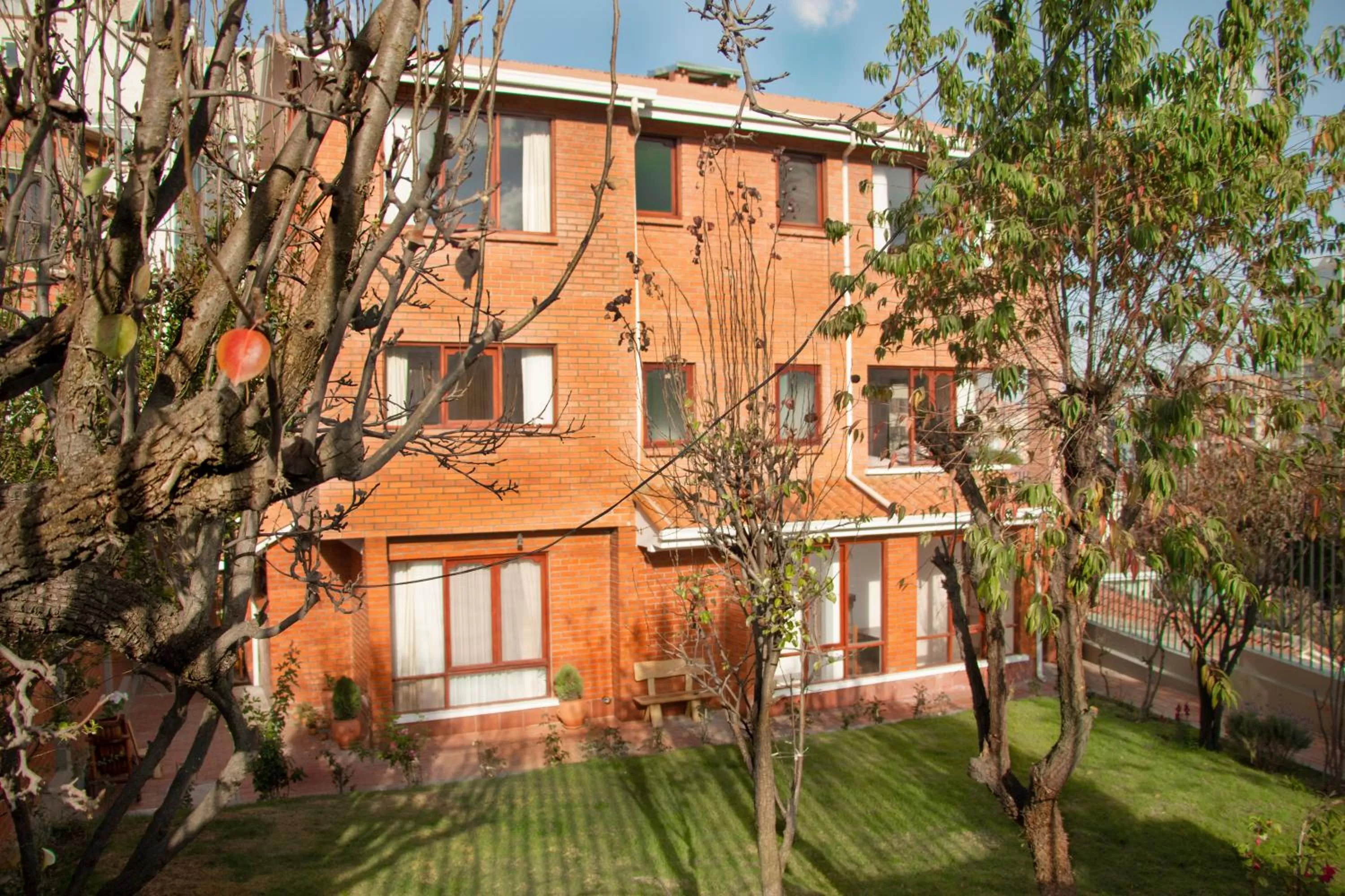 Facade/entrance in Qhini Hotel Boutique